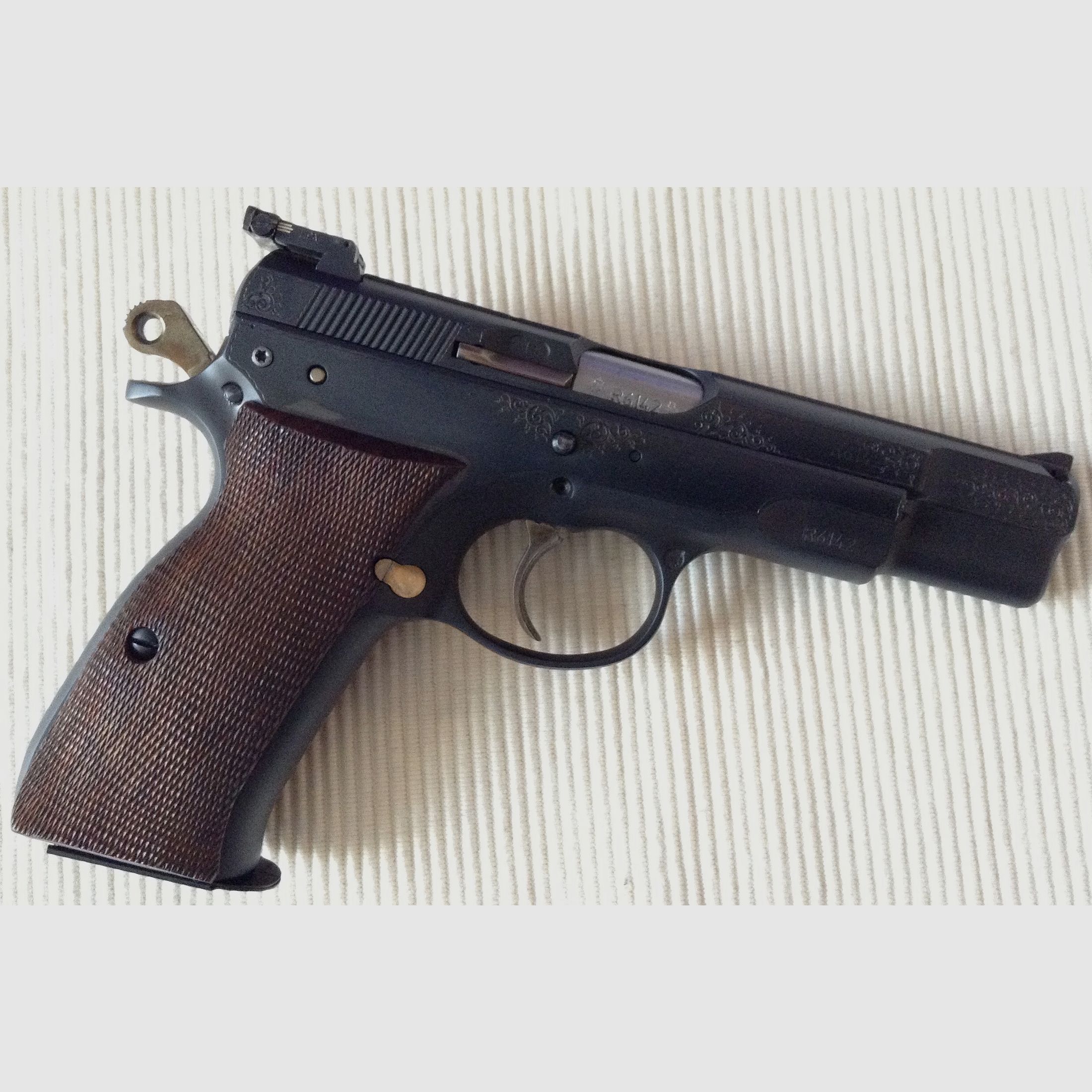 Ha. Pistole Brünner CZ-75 Luxus, Kal. 9mmLuger, aus Sammlung