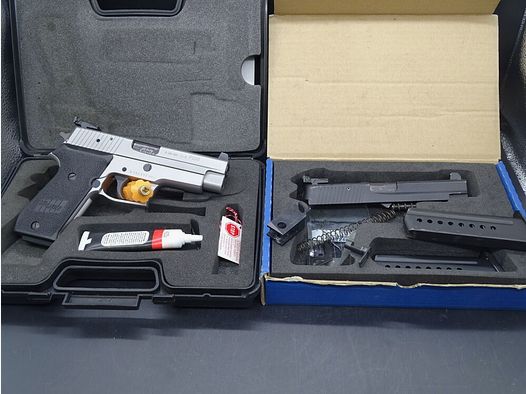 SIG Sauer P220 caliber .45Auto with WS in 9mm Luger P220 + exchange system Eckernförde