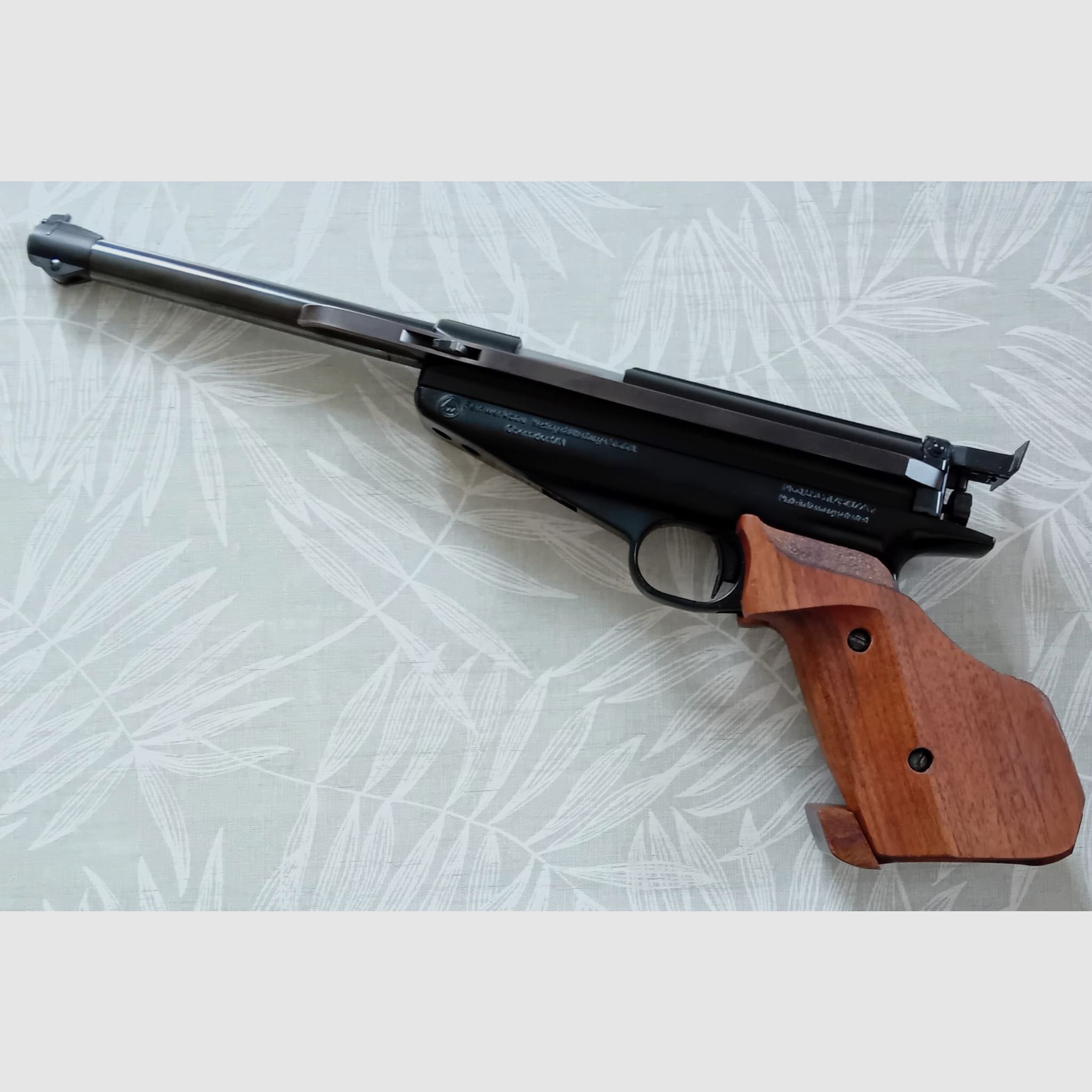 <Pistola de aire comprimido Feinwerkbau Modelo 65