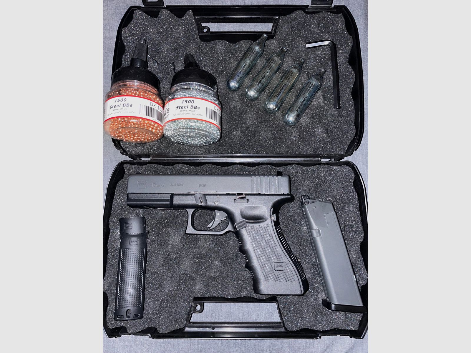 Glock 17 Gen4 Co2 Blowback 4,5mm stahl BB, Bild 1 von 3