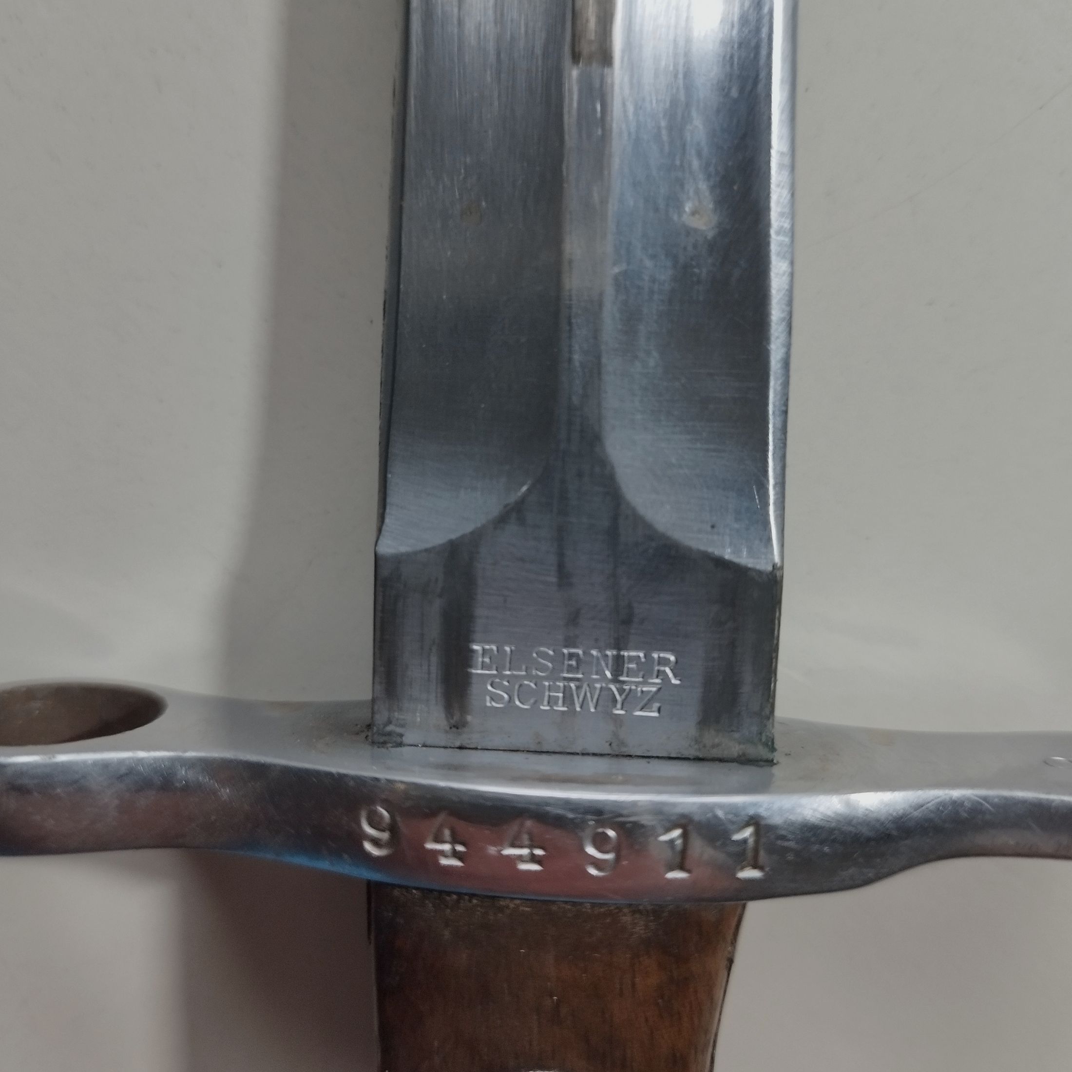 Schweizer Bajonett "Elsner Schwyz" Modell 1918 mit Metallscheide