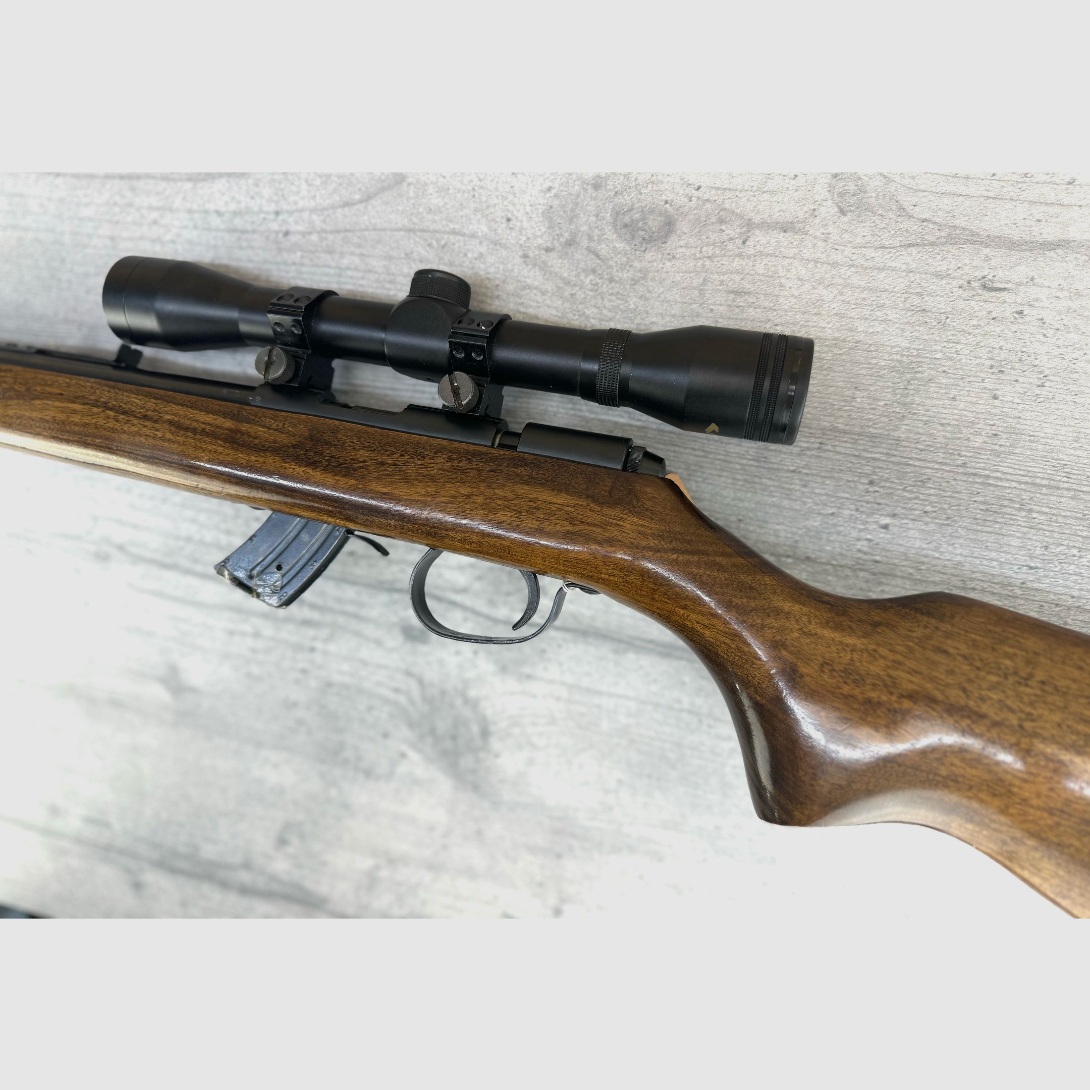 CBC Model 122, Kal.: .22lr Repetierbüchse + Gamo Zielfernrohr