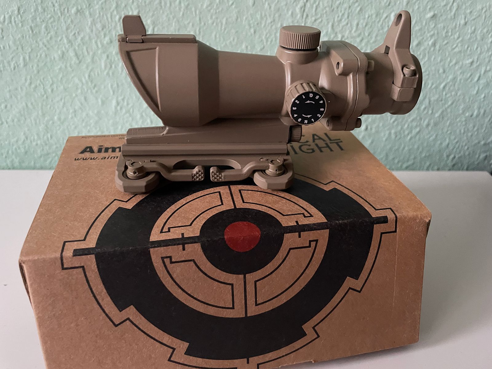 Aim-O 1x32 Red Dot Desert ACOG Style