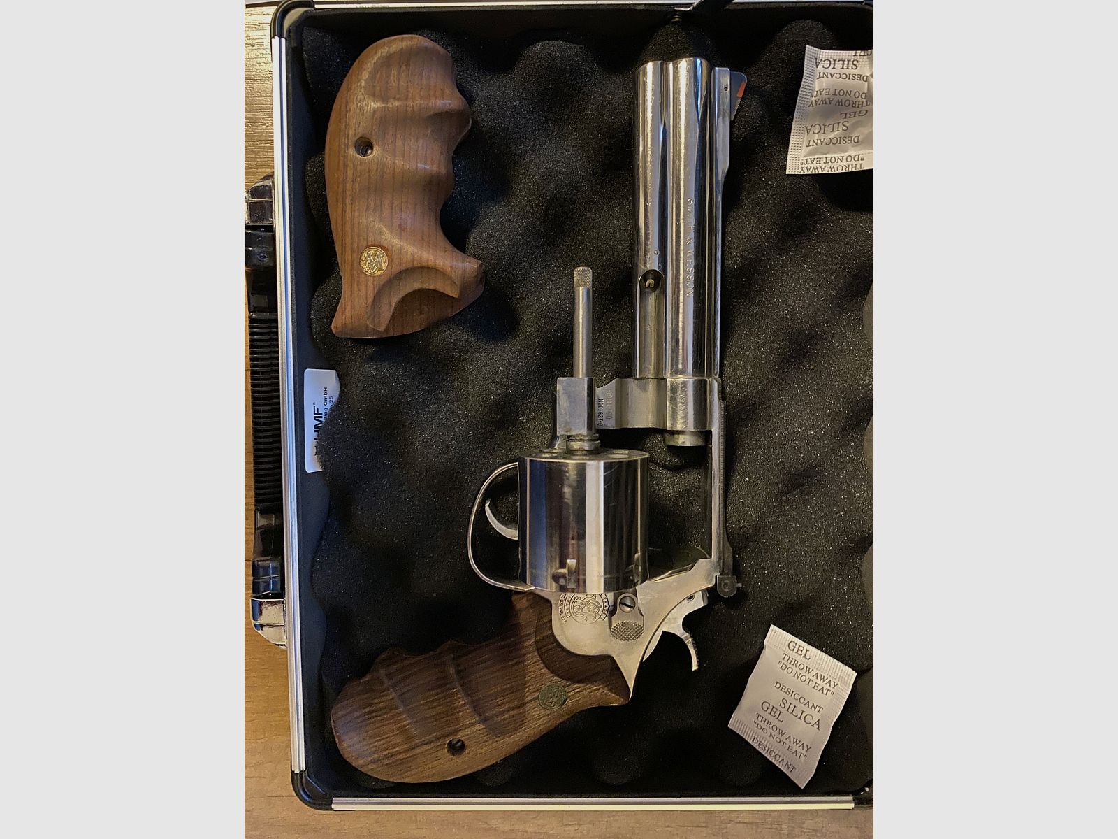 Smith & Wesson 627.0 Target .357, including gun case and accessories