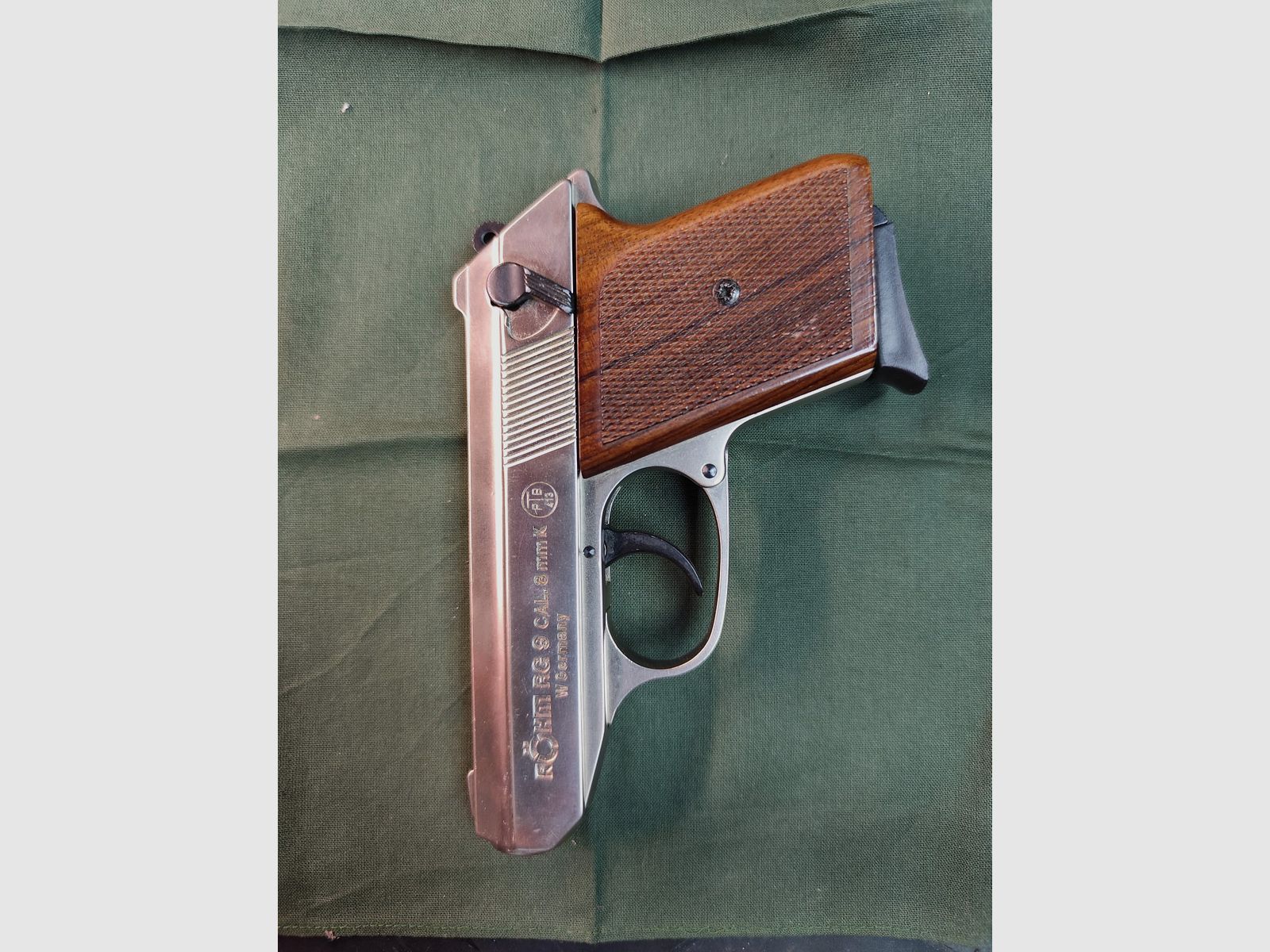 Röhm RG 9 8mm Nickel Holzgriffe P.A.K. 413 Sammlerwaffe