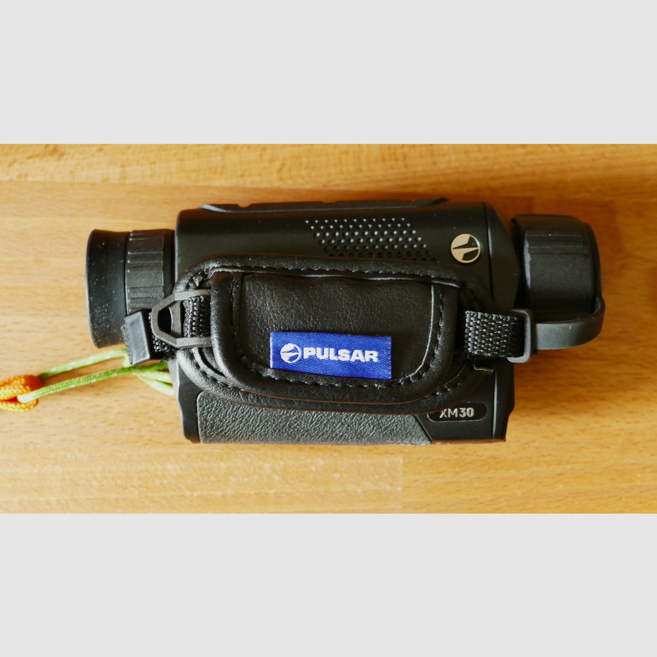 Wärmebildkamera PULSAR Axion Key XM30 mit 4 Akkus / Originalverpackung / Ladegerät / Tasche / ....