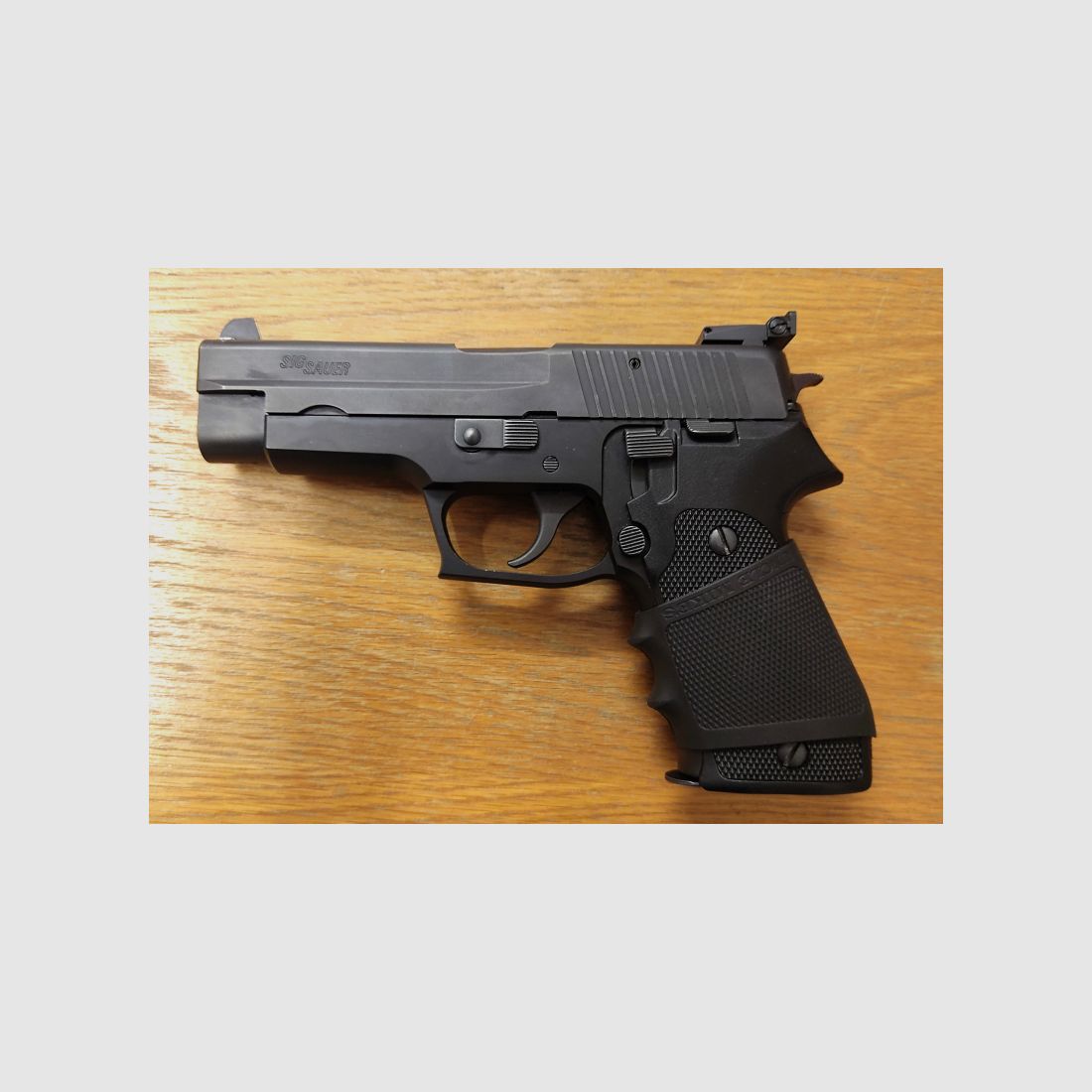 Sig Sauer P220