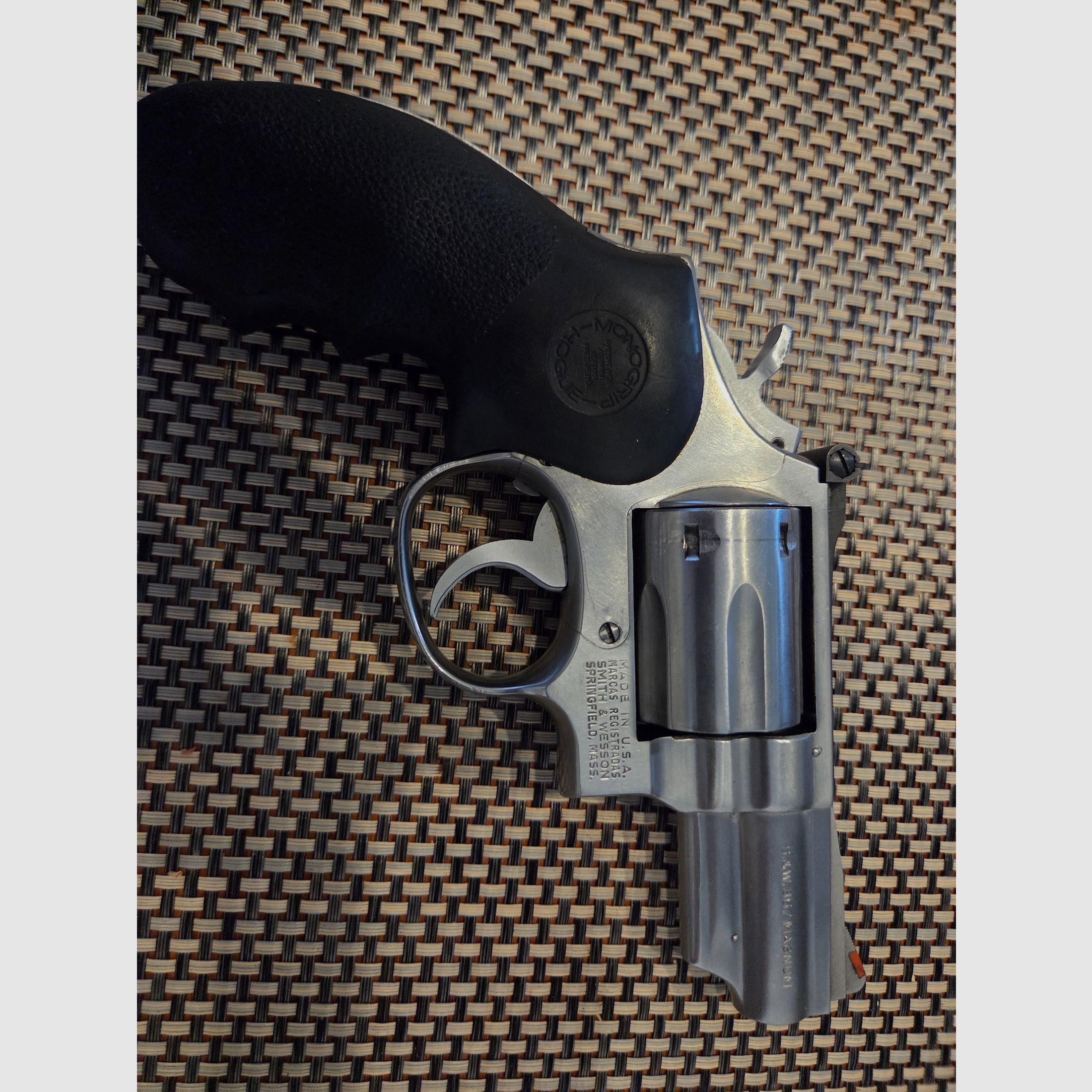 Smith&Wessen 357 Magnum 2.5 inch, image 3 of 4