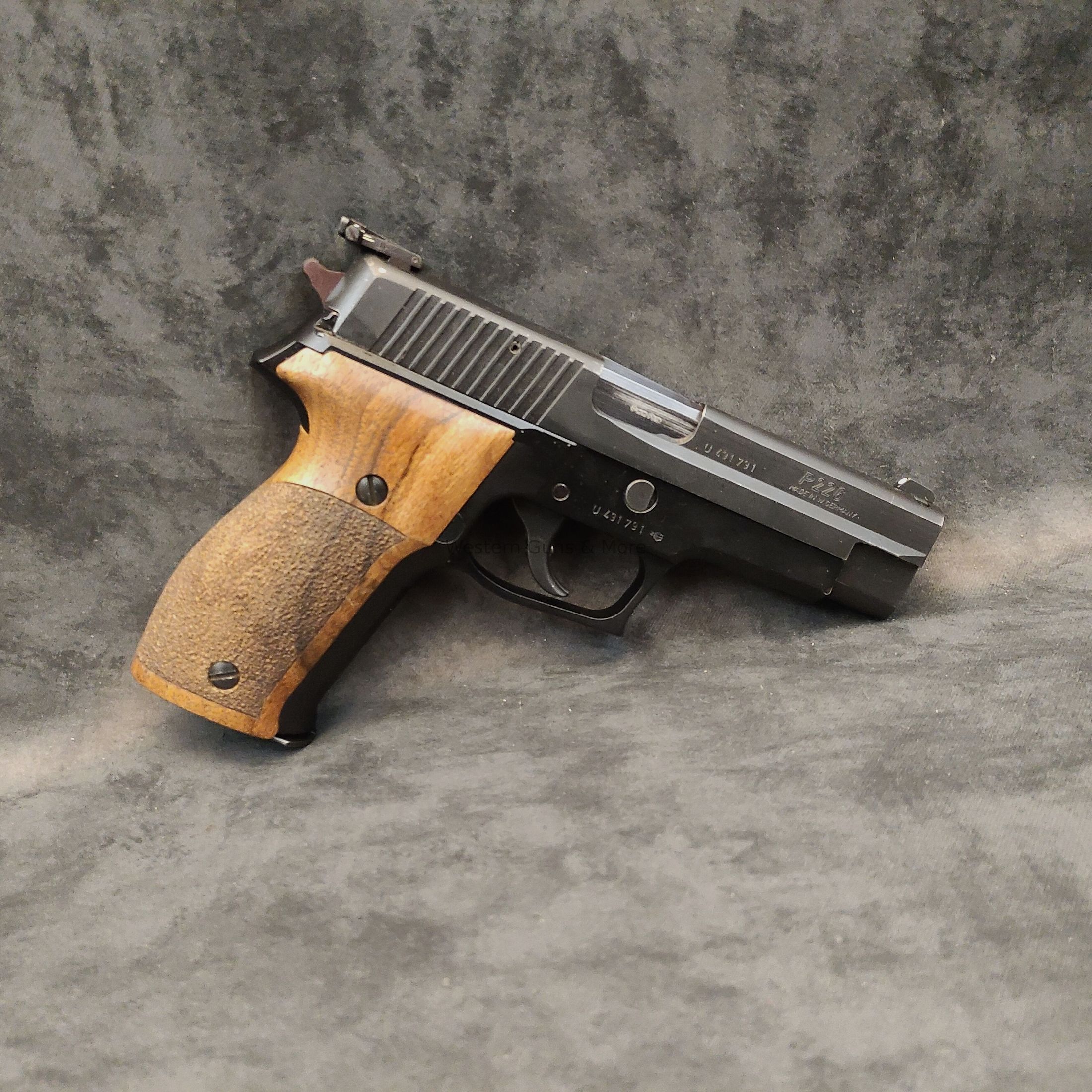 SIG SAUER P226 Cal. 9mm Luger Nero