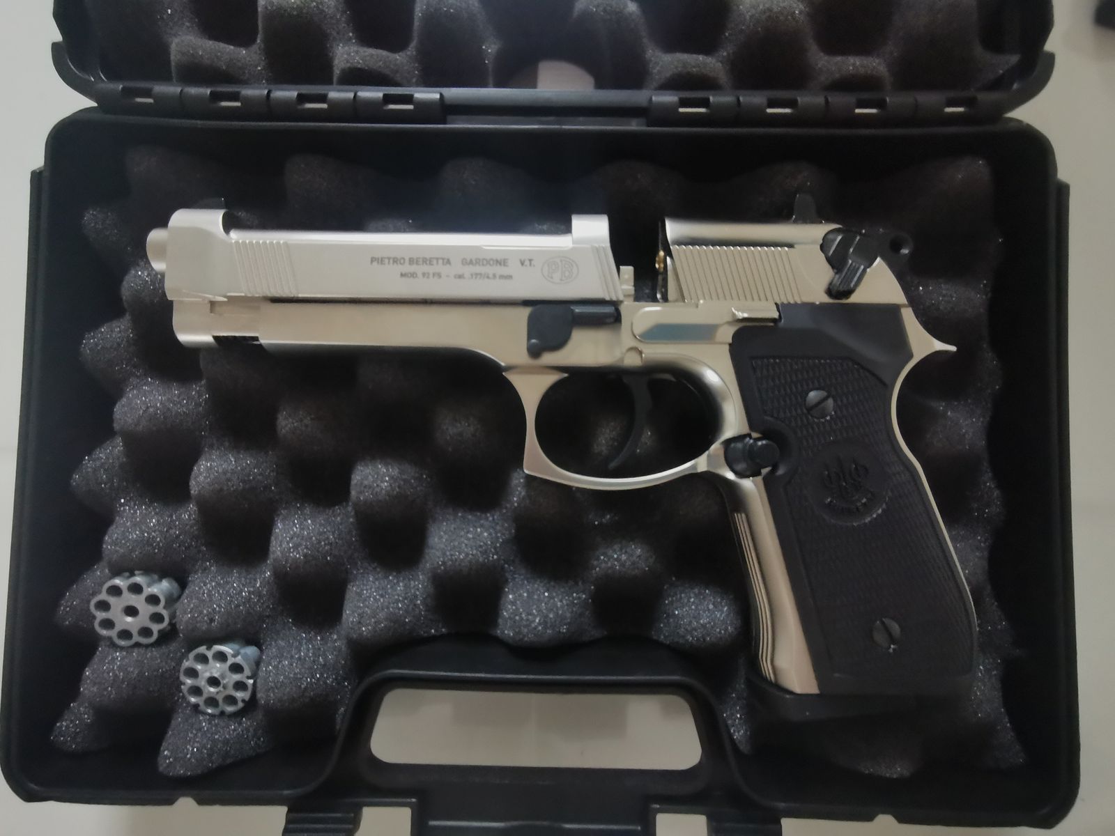 Beretta M92 FS Nickel 4,5mm CO2
