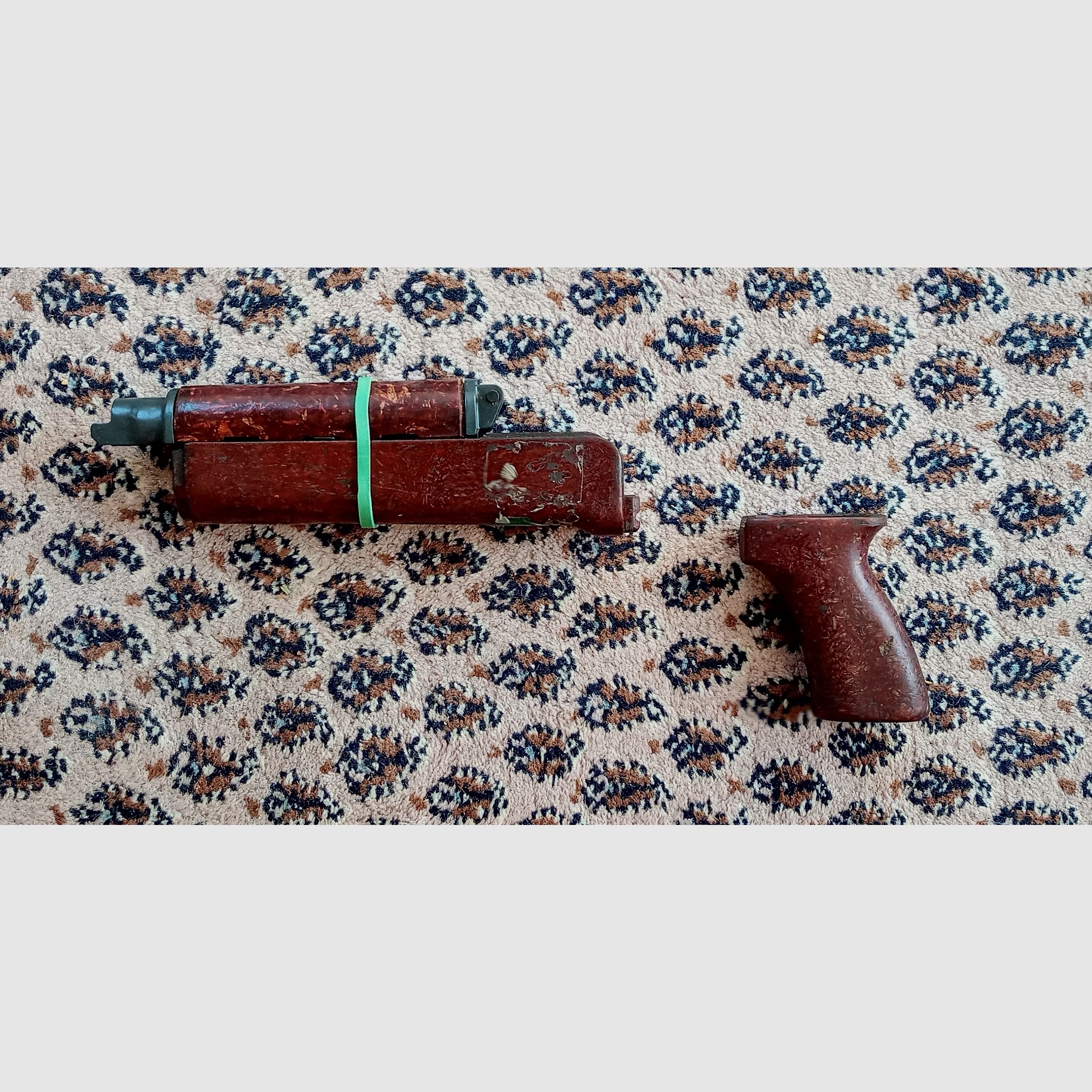 Original VZ.58 "Beaver Barf" Bakelit Handschutz und Griff / auch geeignet für CSA Sporter / Set #2