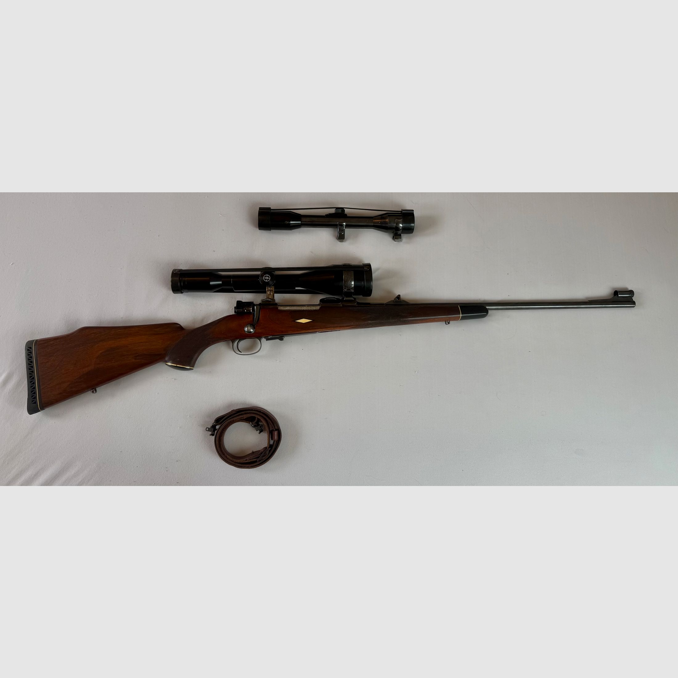 Kurt Jäger Mainz – Repetierbüchse .30-06 Spr., Mauser-System, Büchsenmacher-Einzelanfertigung, 2 Nickel-Supra-Gläser (8x56 & 4x36), Bild 2 von 9
