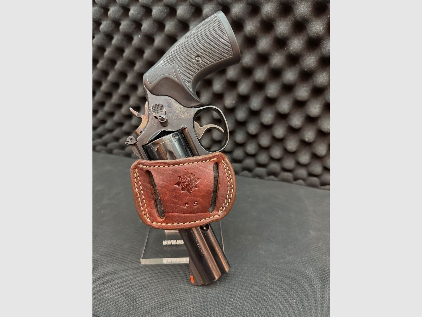 Holster à tir rapide, holster de ceinture, cuir, Ross Gunleather, daim, revolver(?!), holster de marque