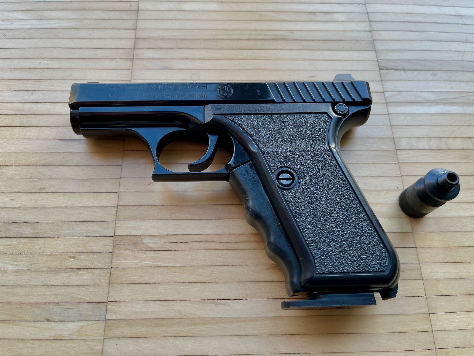 Schreckschussnachbau SP9 der Heckler & Koch PSP / P7