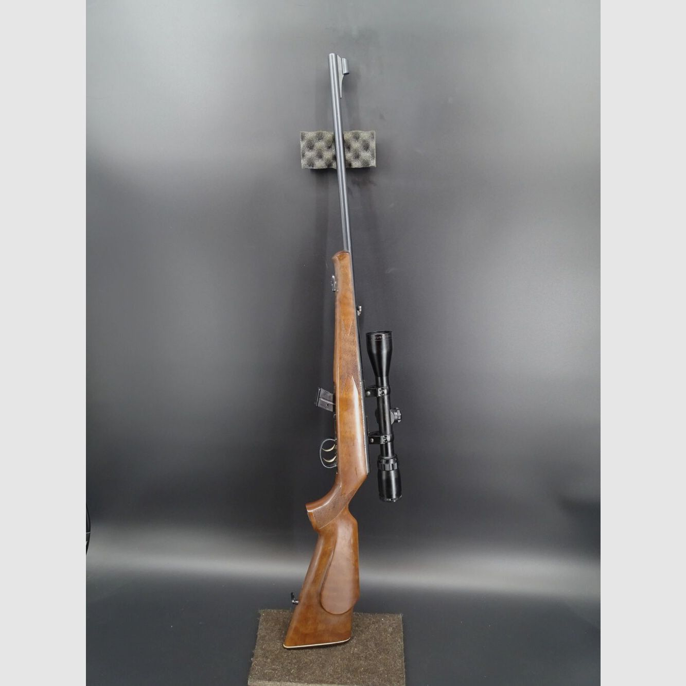 Anschütz 1415 / 1516 calibro .22lr ZF Bushnell 3-9x40 1415 / 1416