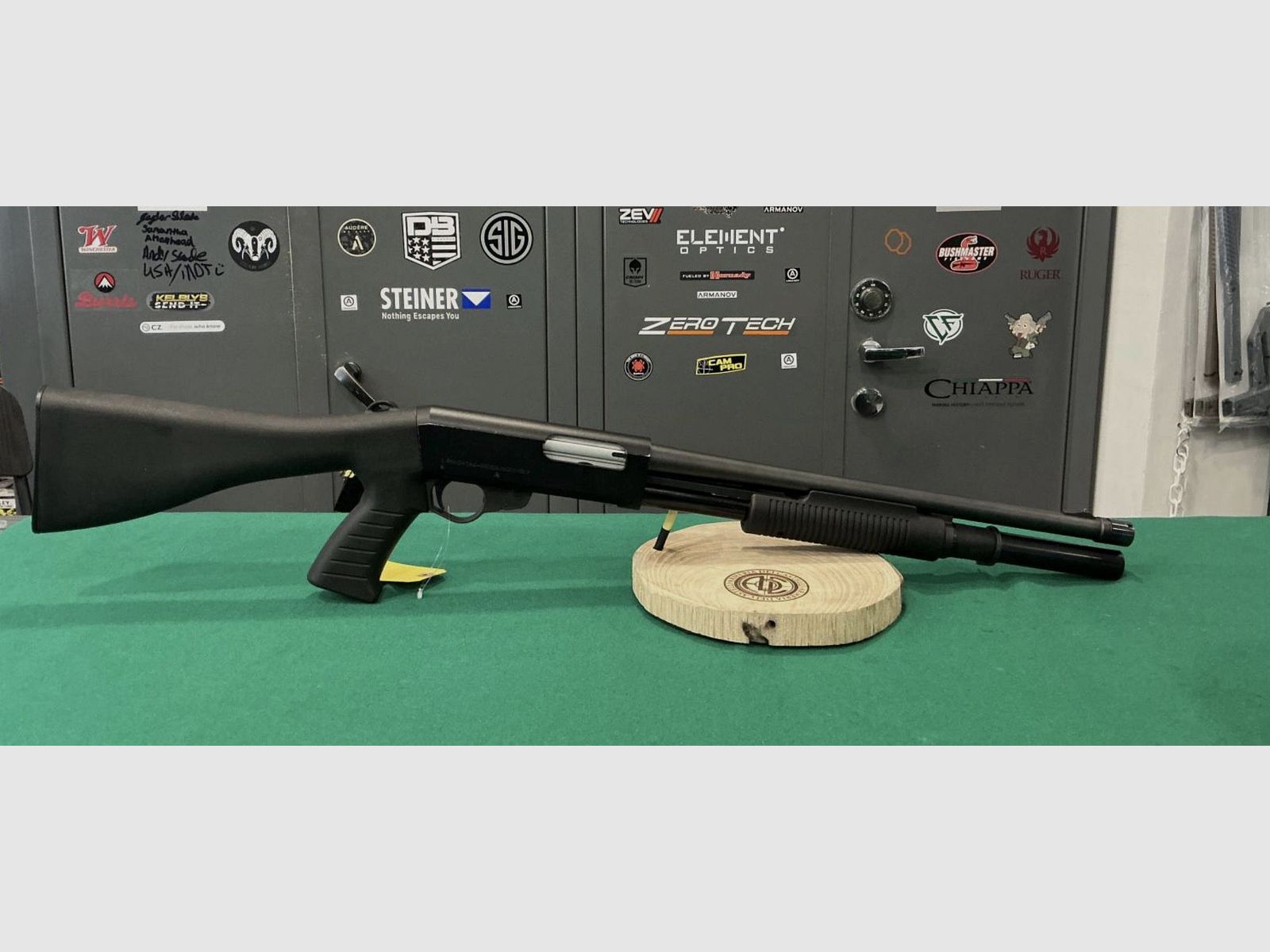 Pumpgun Franchi PA08 Kal. 12