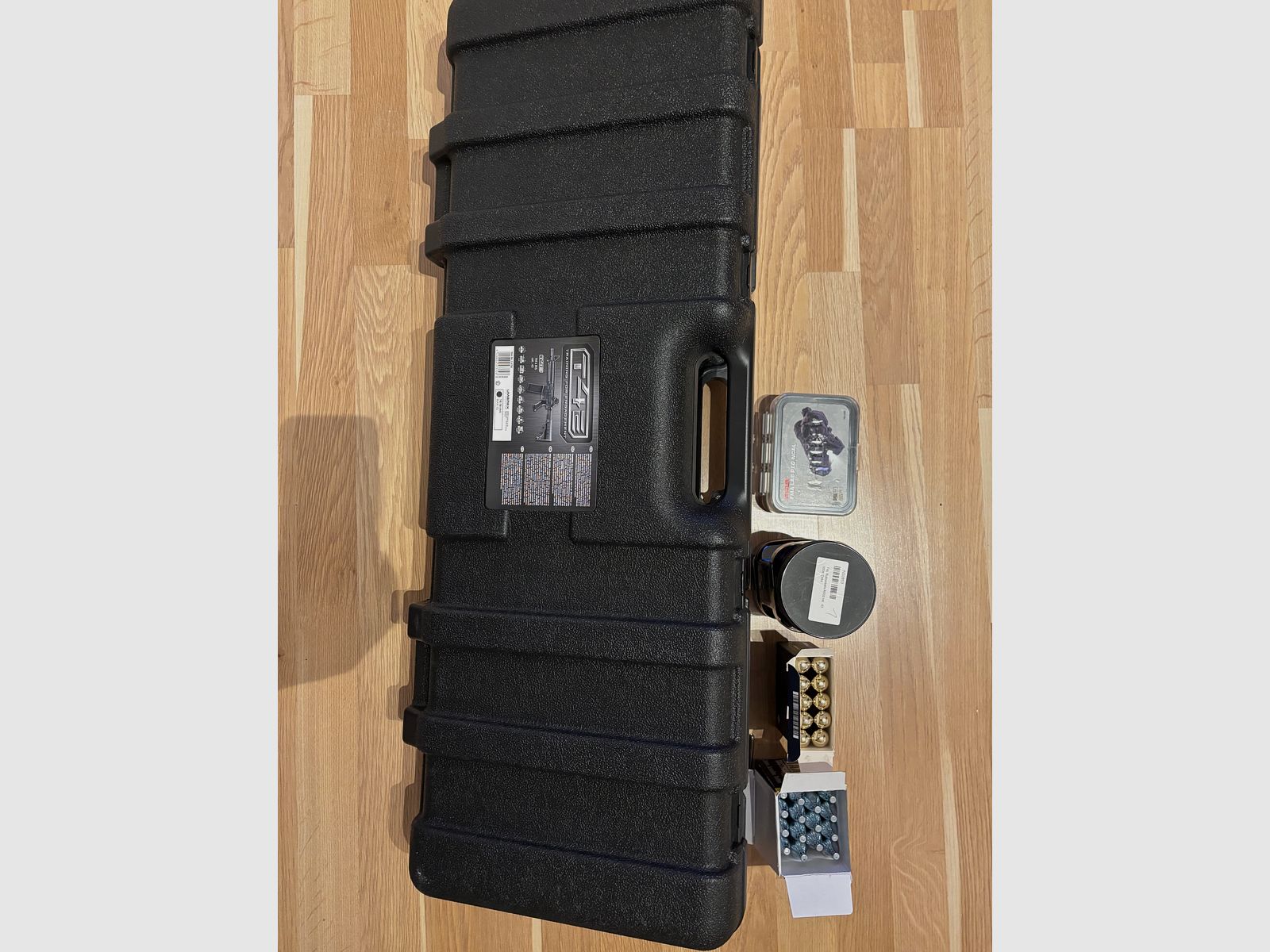 Umarex T4E TM4 RIS kal..43 incl. accessoires