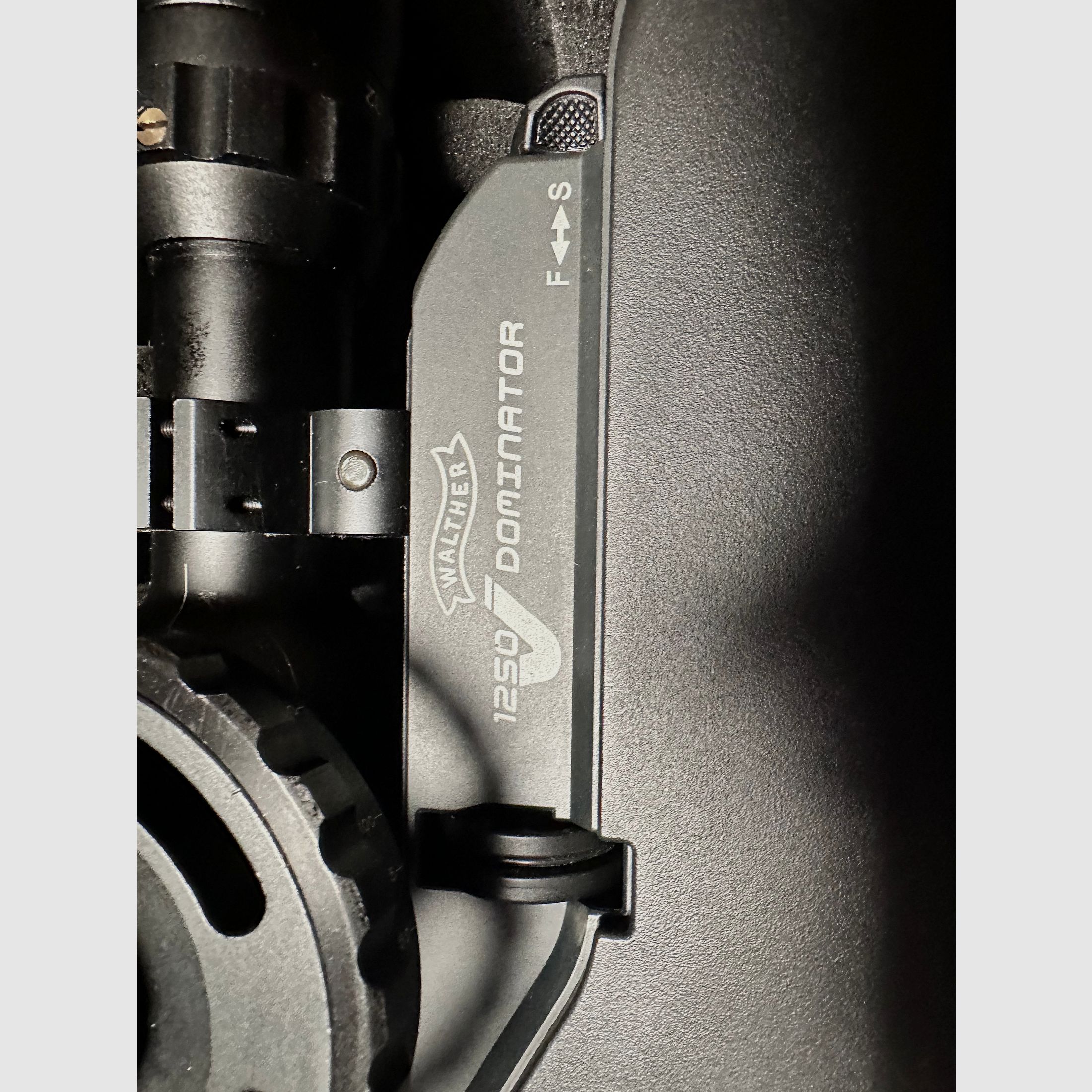 Walther Dominator 1250 Cal.4,5mm CO2-geweer met exportkit