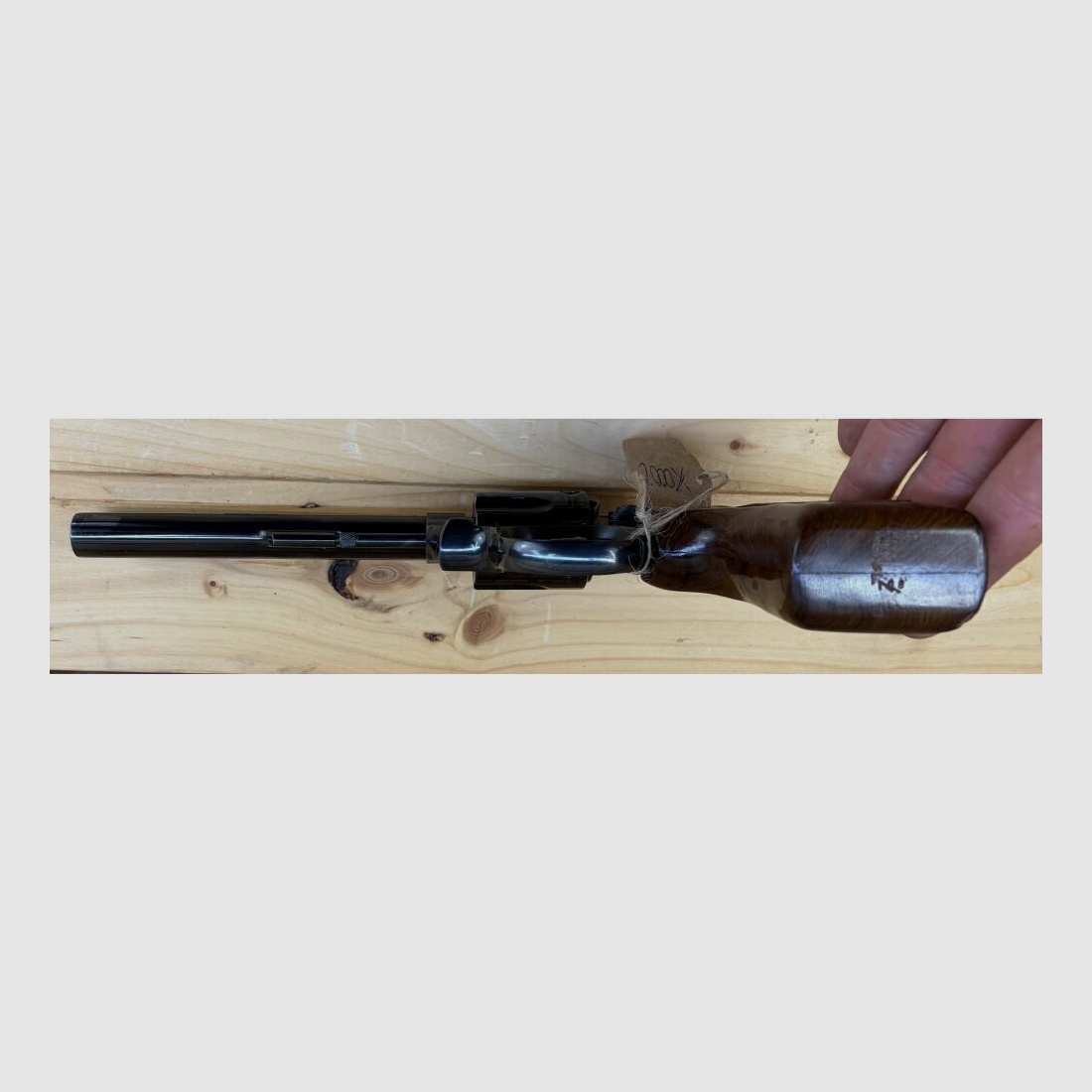 Taurus Mod. 96 .22 l.r. 6' Lauf Holzgriffschalen 6-schüssiger Revolver .22lr