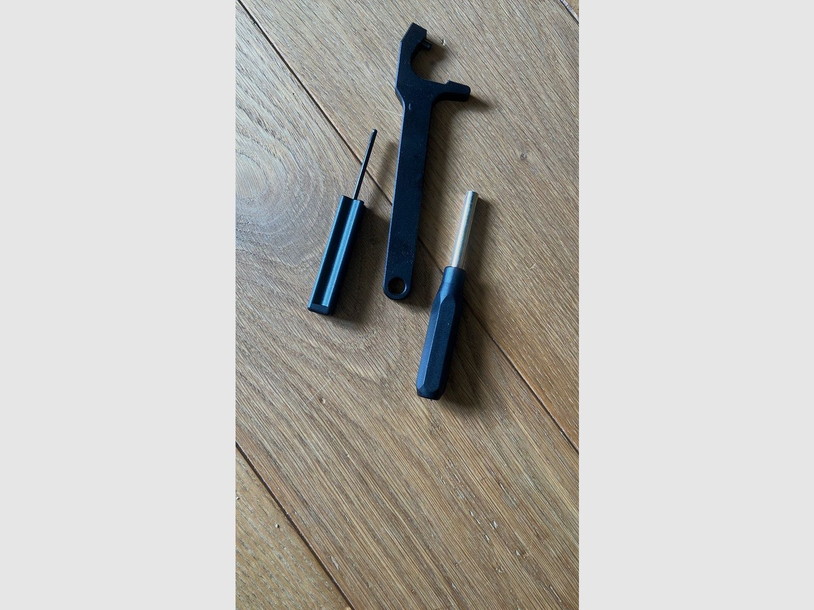 Glock 45 MOS FS mit Performance Trigger + HOGUE Griff + Steiner MPS Optik + viel Zubehör - ca. 8 Monate alt !!!
