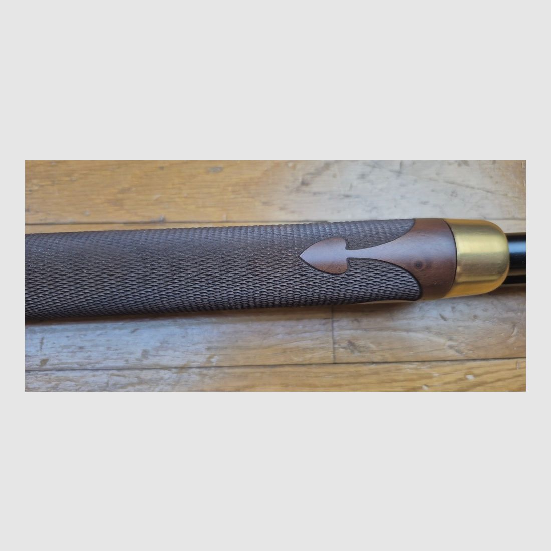 Winchester commémo « Oliver F. Winchester » OFW 1894 – 19.999 ex. – Quadrillages superbes – 38-55Win – Jamais tiré – Boite d&rsquo;origine et boite vide de munitions au modèle – État TBE+++, billede 18 af 41