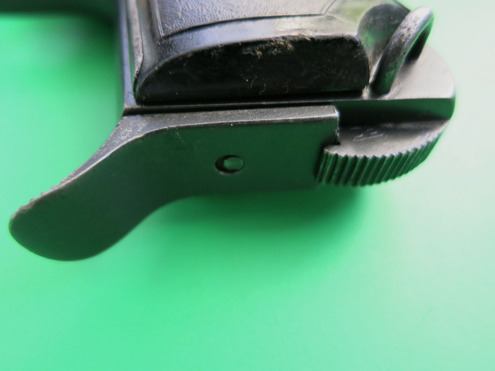 Pistola semiautomática Beretta M1934, 9 mm Corto (380 Auto), Luftwaffe/Heer #33