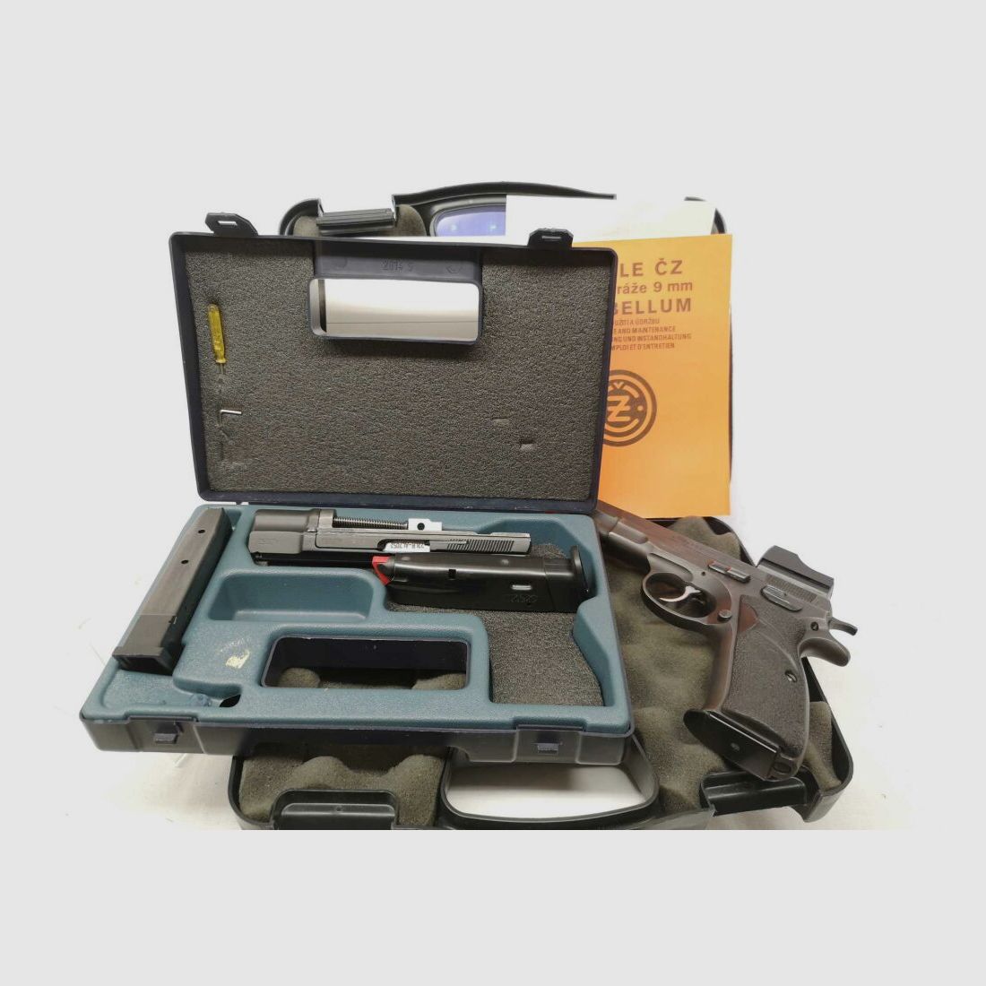CZ Uhersky Brod Mod. 75 con WS "Kadet" e Docter Sight