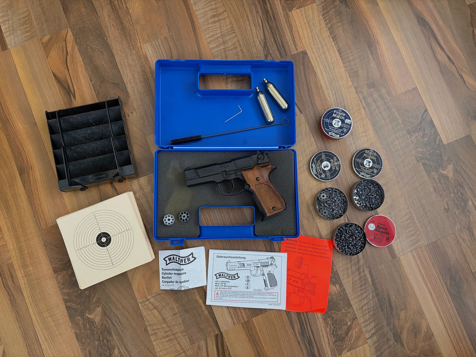 Walther CP88 CO₂ Pistole 4,5 mm im Koffer mit Zubehör I Diabolos und Kugelfang-Kasten / Zielscheiben