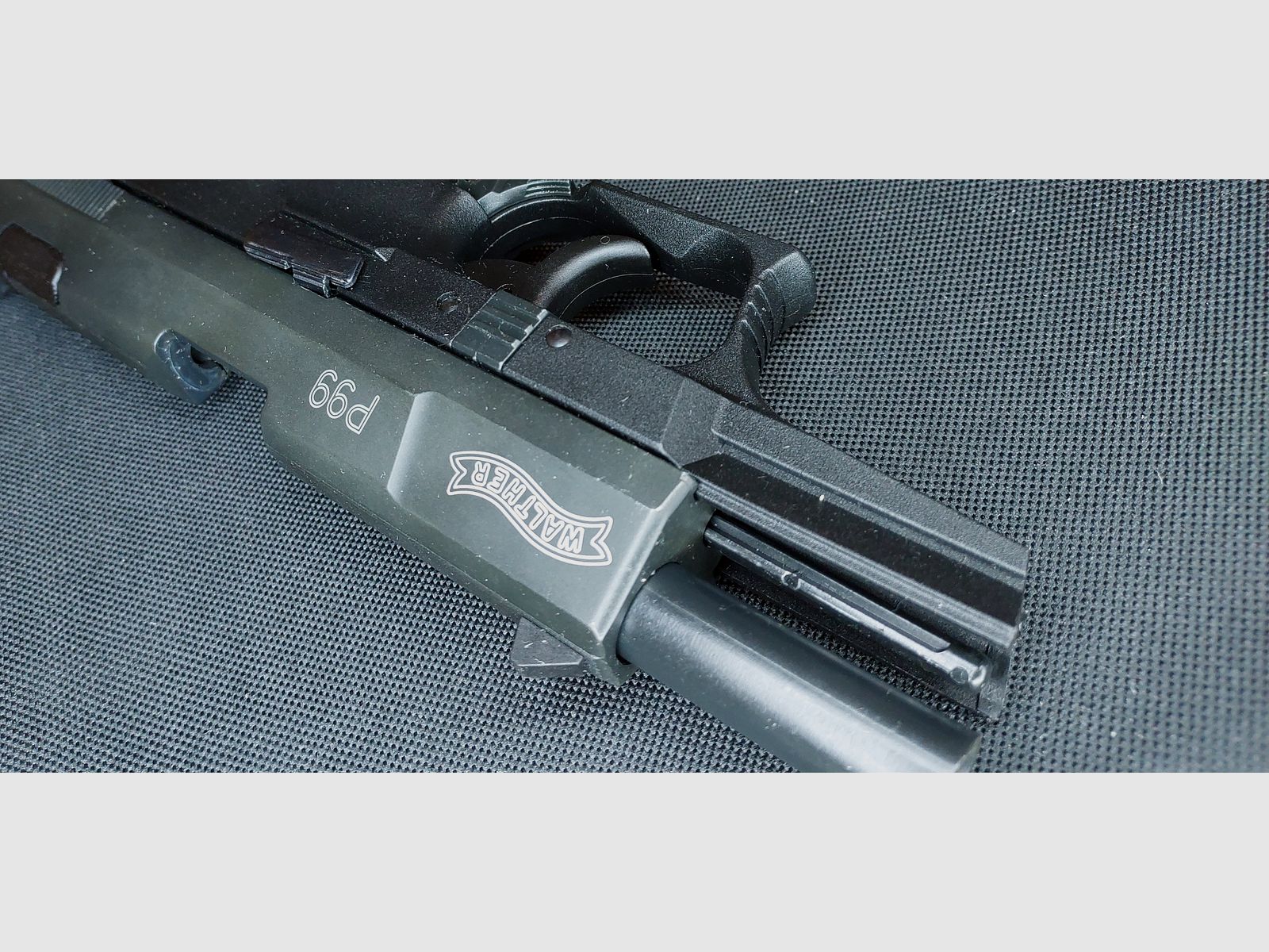 Walther P99 pistolet alarmowy 9mm P.A.K. (PTB 637) P 99