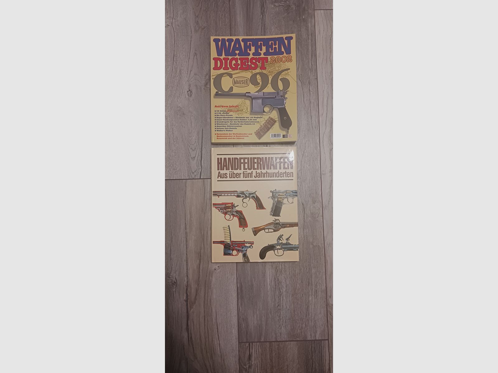 Main - / Littérature sur les armes à feu de poing