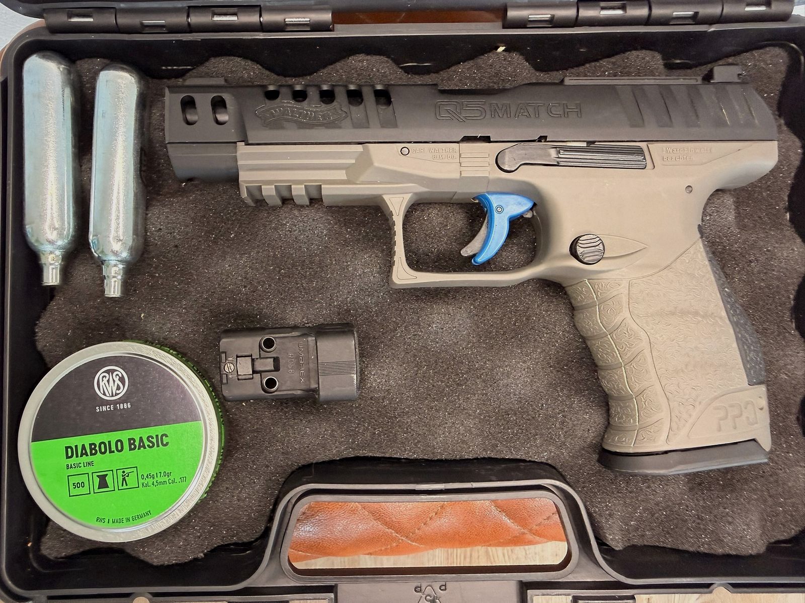 Walther CO2-pistola Walther Q5 Match 5" Combo Set