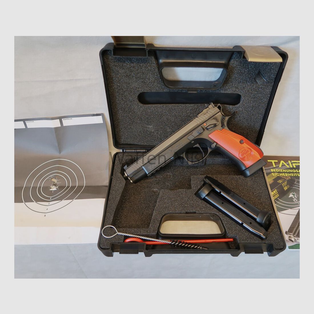 CZ TAIPAN RED