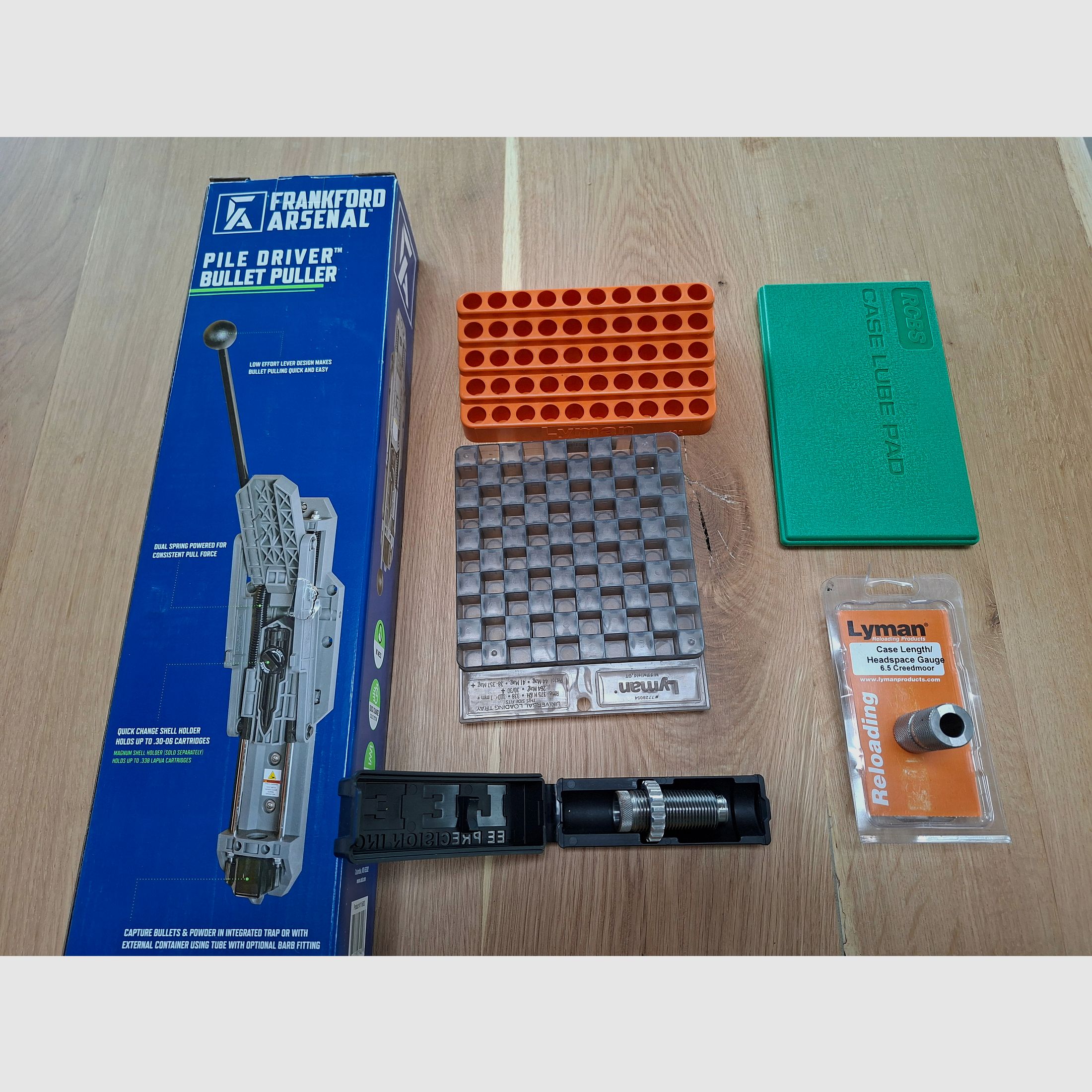 Accessoires de rechargement, planche de chargement, jauge de cartouche, etc., image 1 sur 2