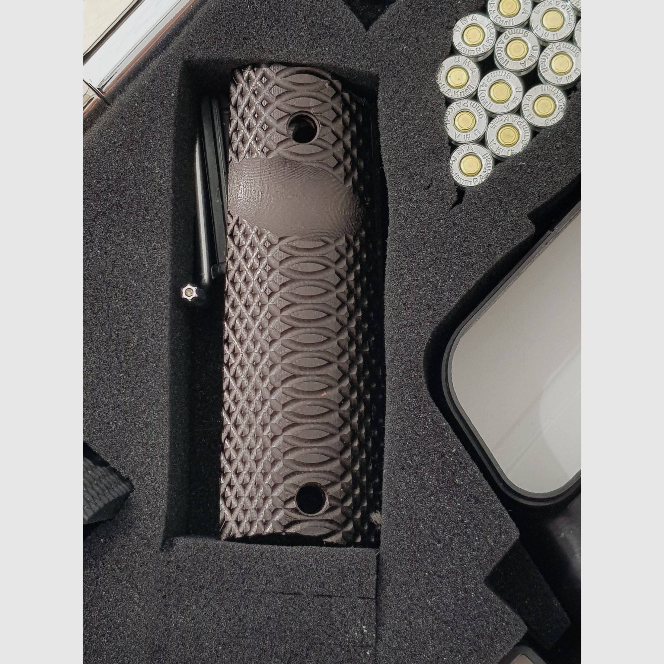 Colt 1911 Chrom, neu, unbeschossen, lange Federführung, Sammlerstück.