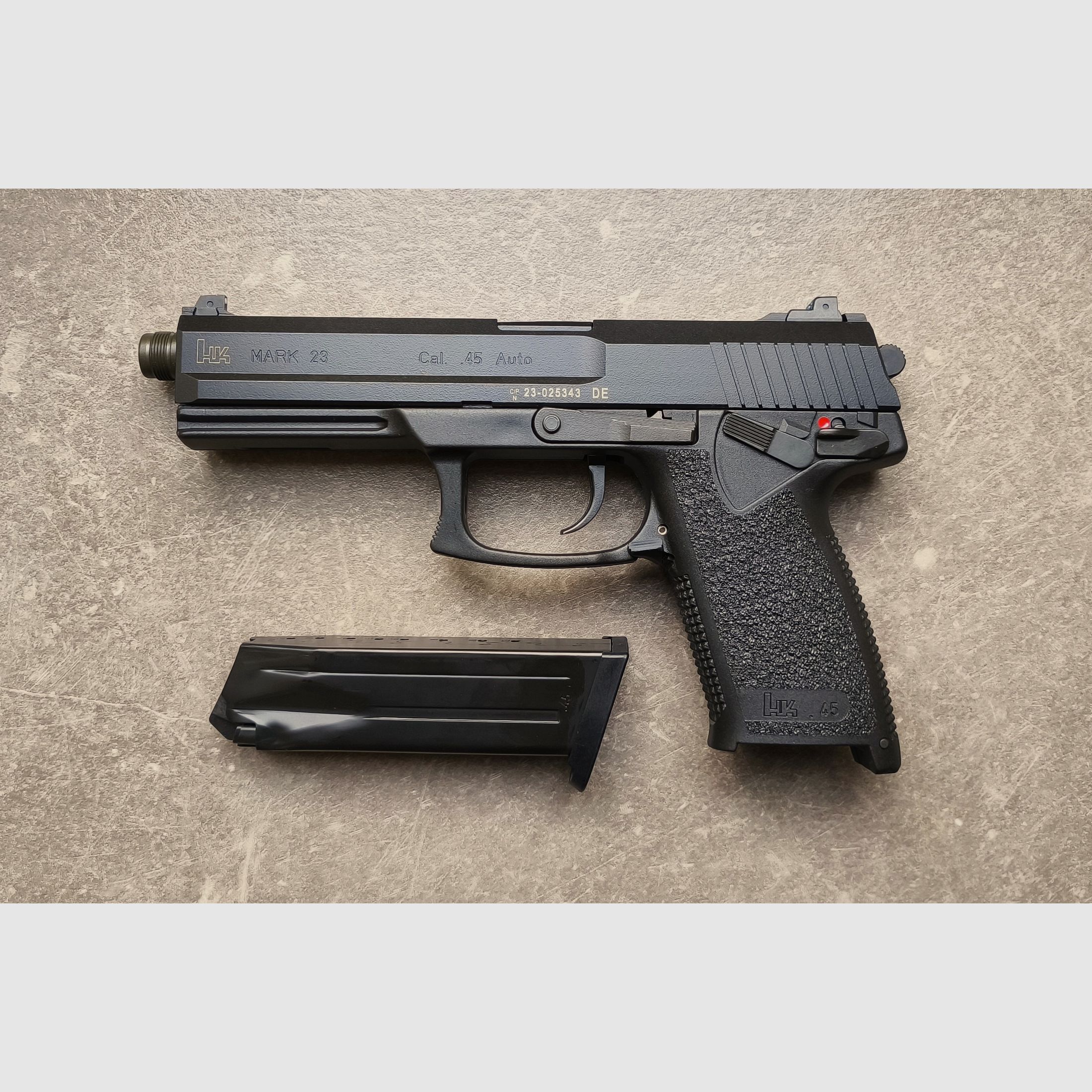HK Mark 23 Mod 0 SOCOM .45 Auto - pistola semiautomática