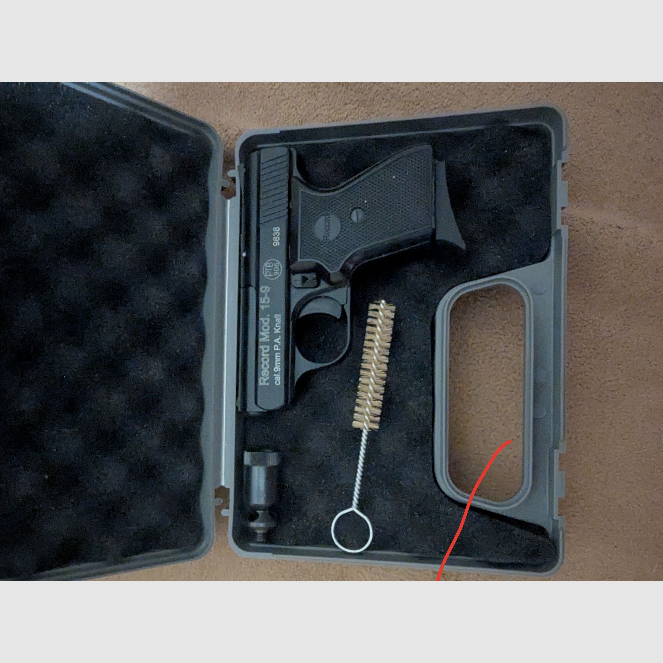 Pistolet alarmowy 9mm Model Record 15-9