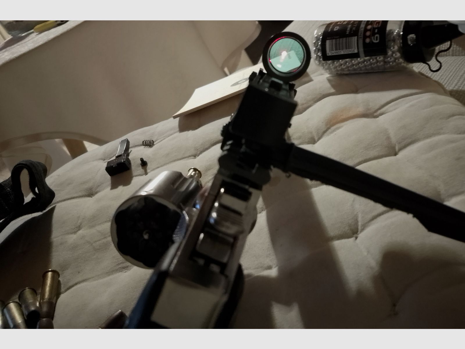 Dan Wesson co2 Revolver 6mm Set 31 Ladepatronen Red dot Visier Holster + viel bb's + Stahlkugeln 