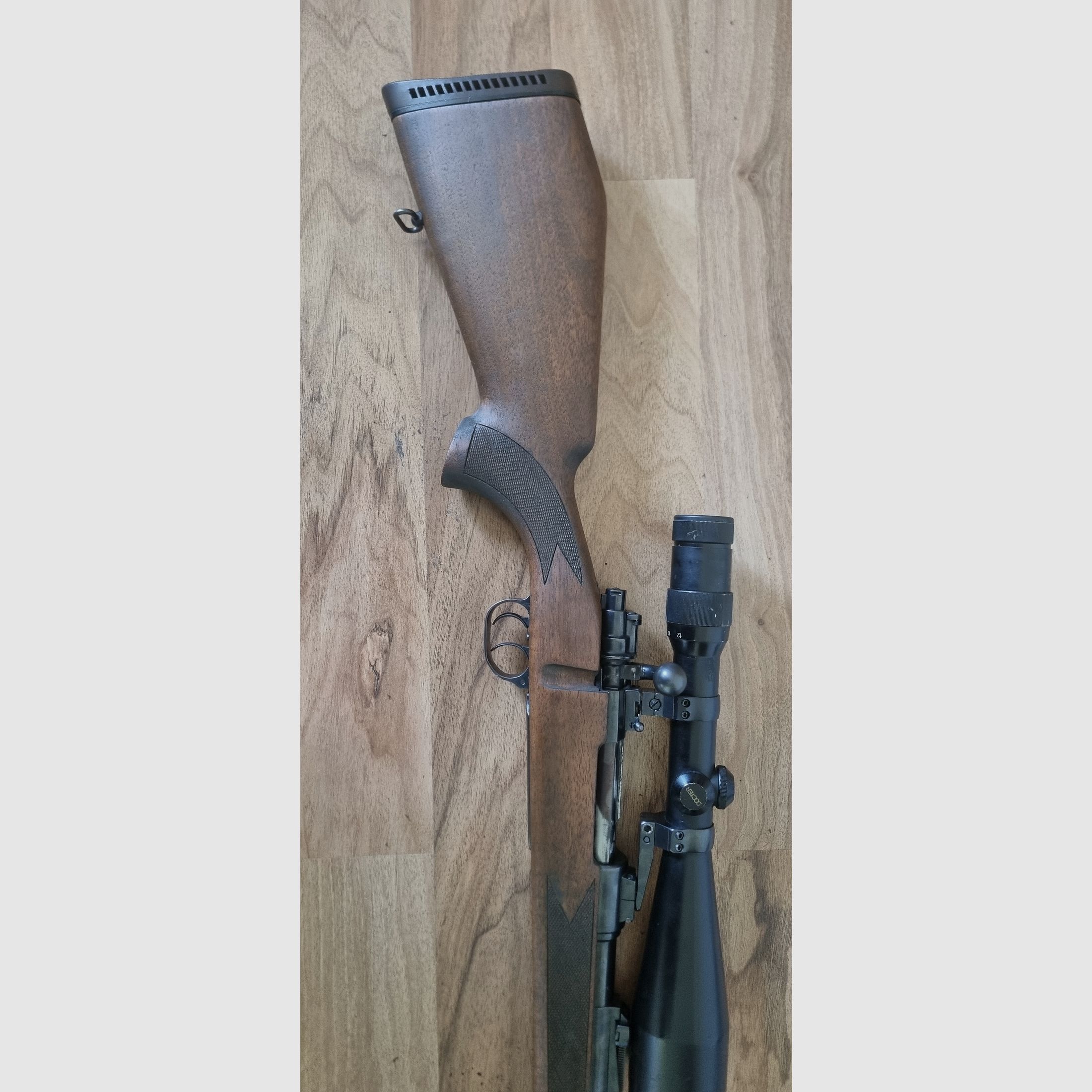 Voere Kufstein Mod. 98 met Docter Optiek VZF 3-12 x 56 M