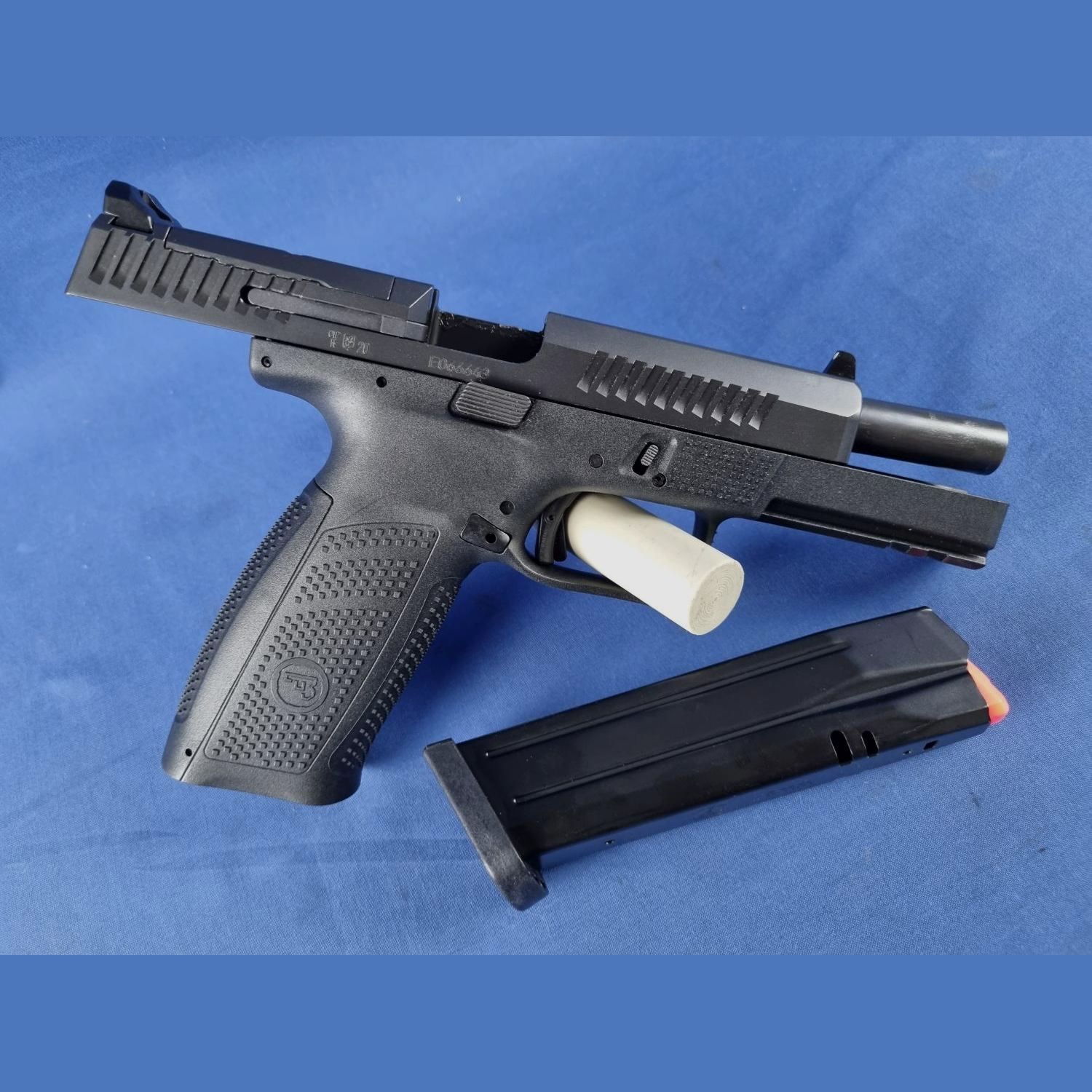 Pistole CZ P-10 F OR Kal. 9mm, Bild 2 von 3