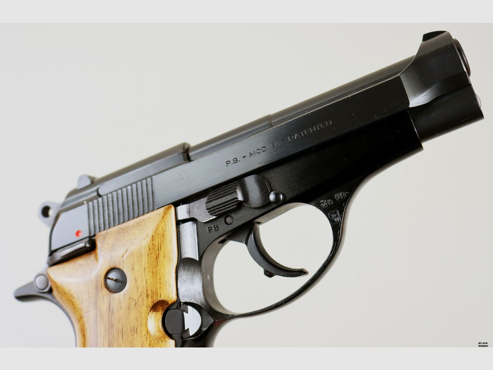 Pistola Beretta mod. 81 cal. 7,65 mm matr. D56454W, immagine 7 di 11