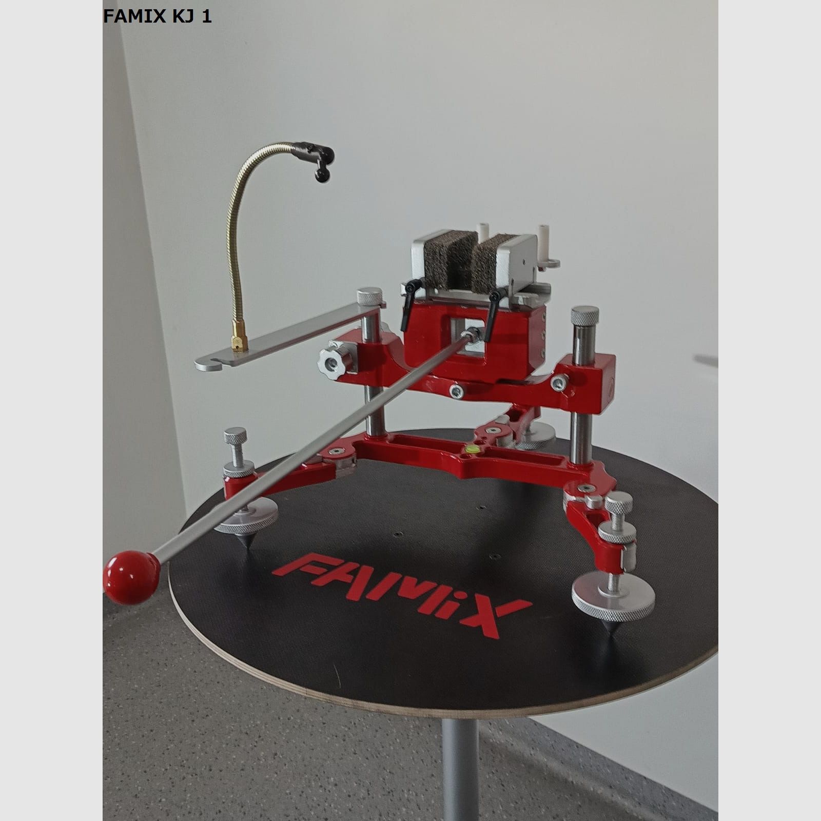 REST TRIPOD die neuesten Modelle FAMIX KJ 3 / FAMIX KJ 4 STAND FÜR GEWEHRE STATIV