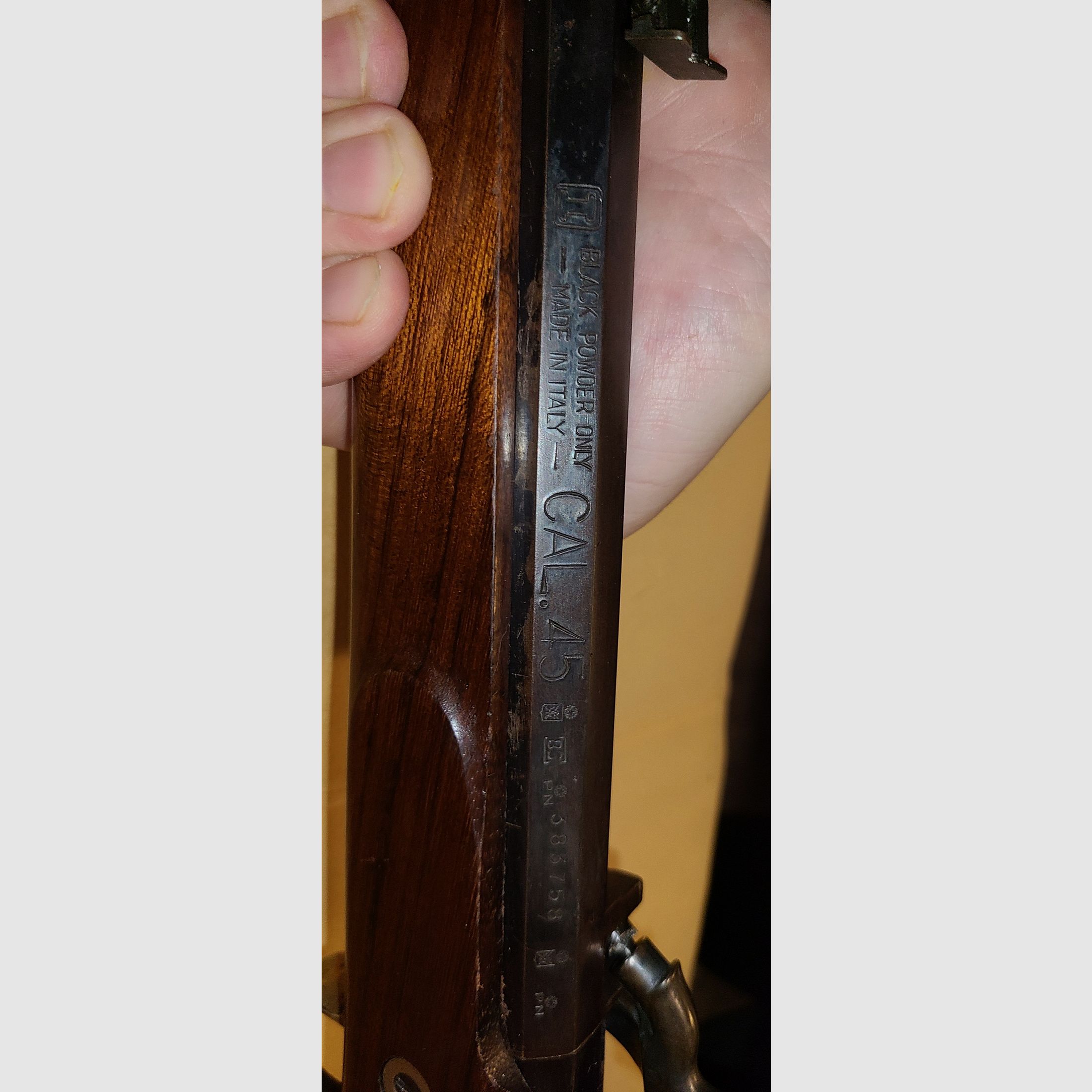 VORDERLADER BÜCHSE 383758 / kal. 45 / NUSSBRAUN / WFW / BLACK POWDER SCHWARZPULVER / HOUT SCHAFT / TOP TOESTAND  ------>! BESCHRIJVING LEZEN ! <------  