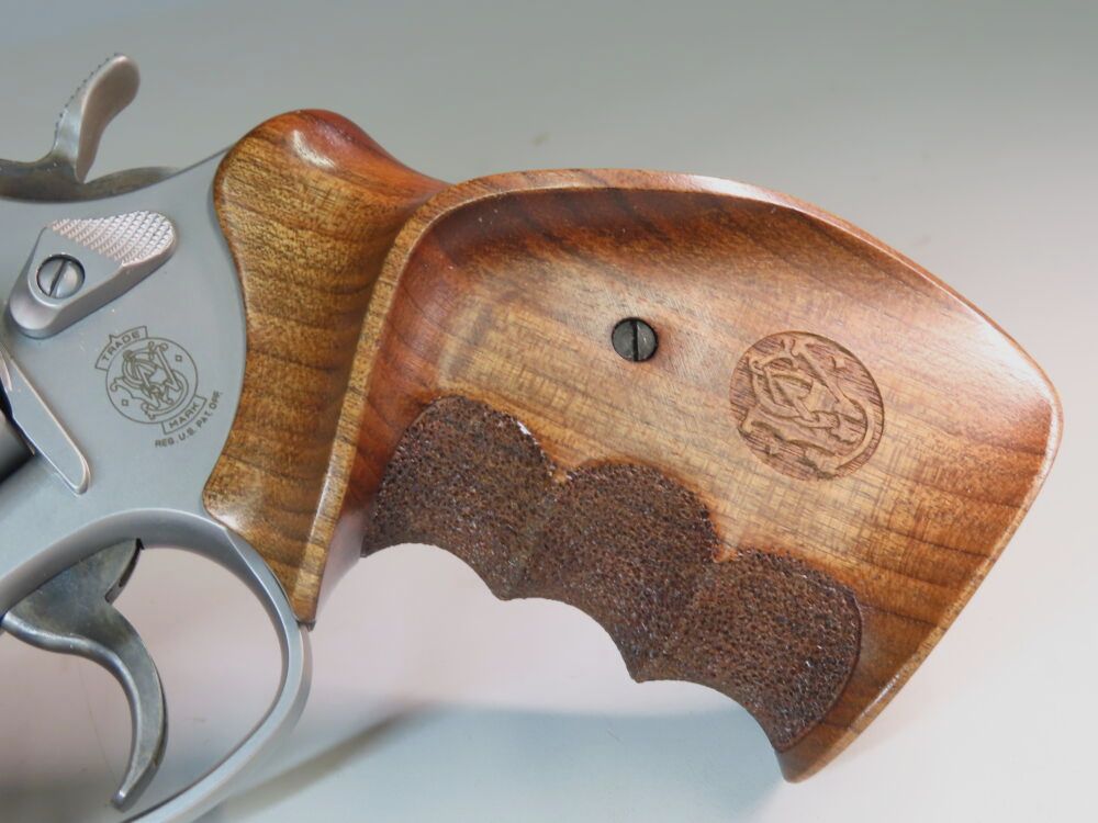 Schöner Smith & Wesson 617 - 3 Target Champion!