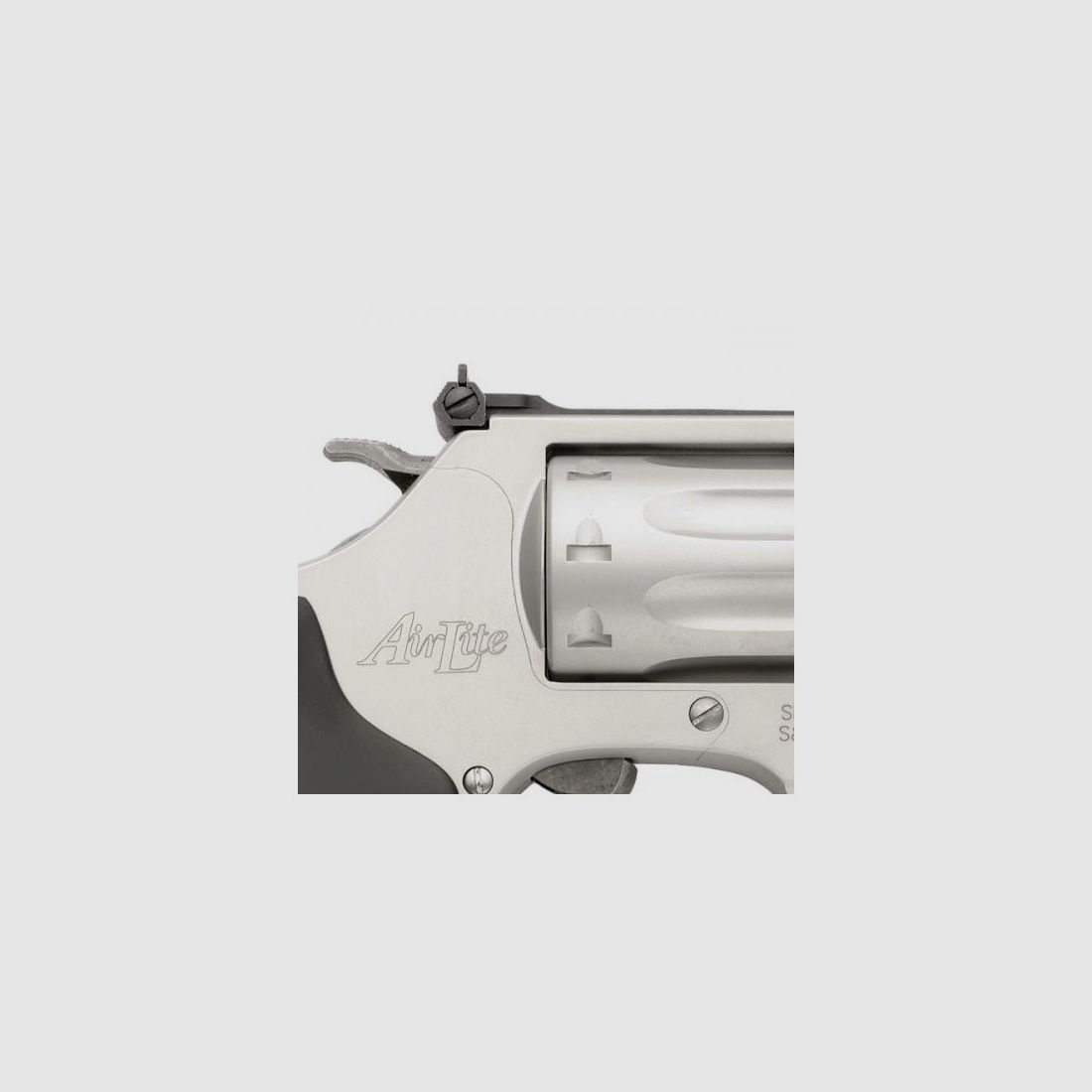 Revolver S&W 317 Kit Gun Cal. 22 LR, immagine 4 di 7