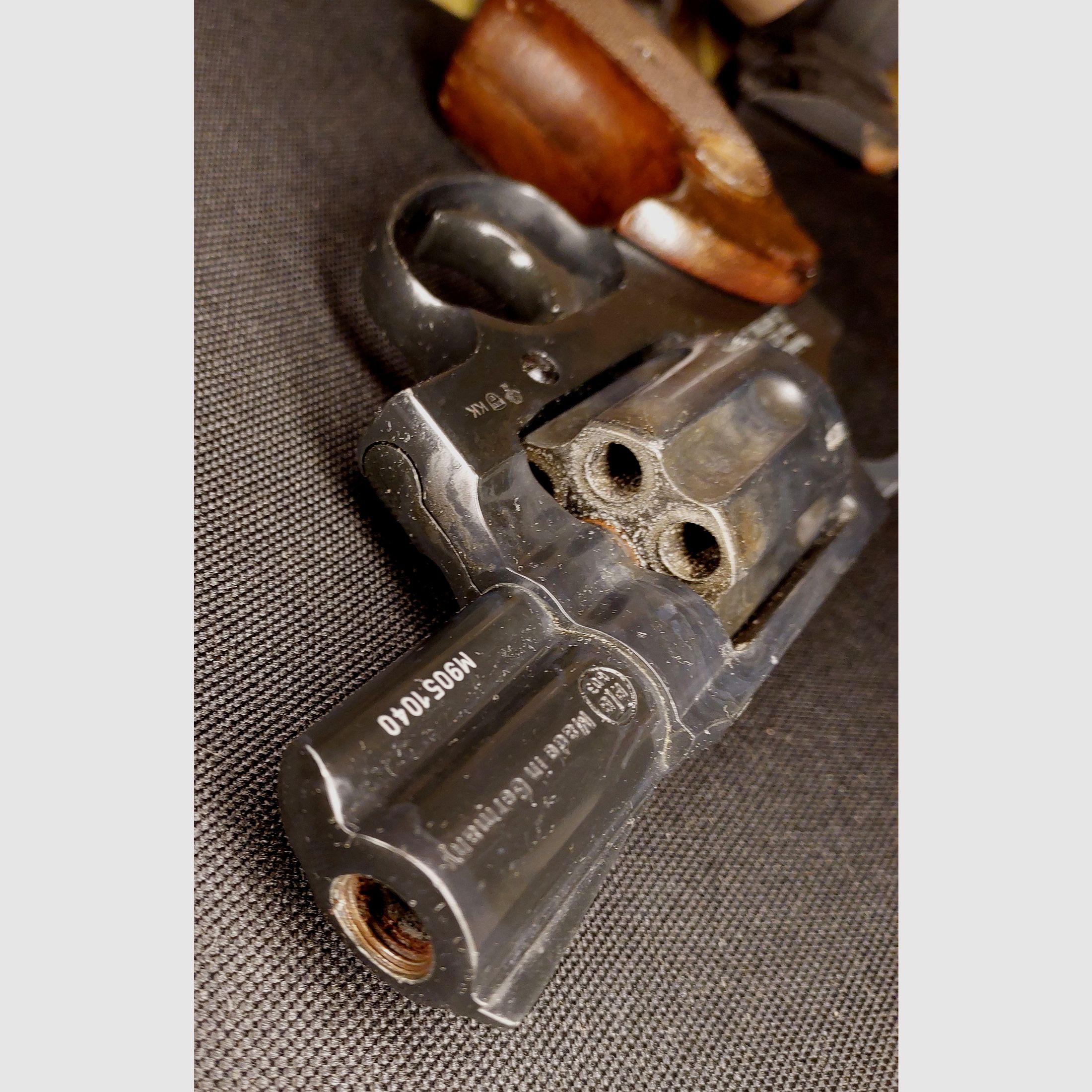 Colt Detective Special (Umarex) .380 (9mm) R.K. (PTB 841) con empuñaduras de madera