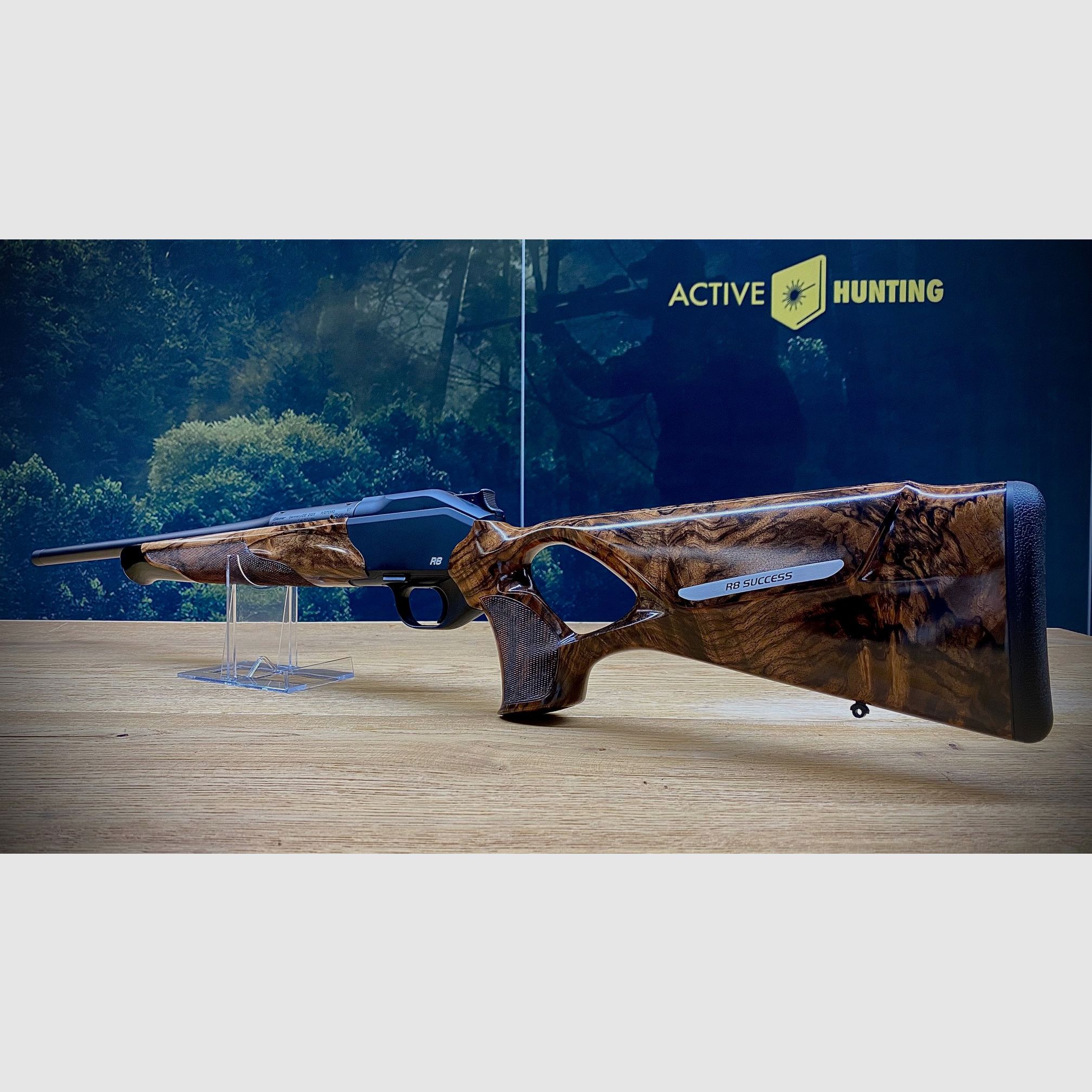 Blaser R8 Success / Wood class 9 / caliber and barrel length of your choice / absolute DREAM WEAPON