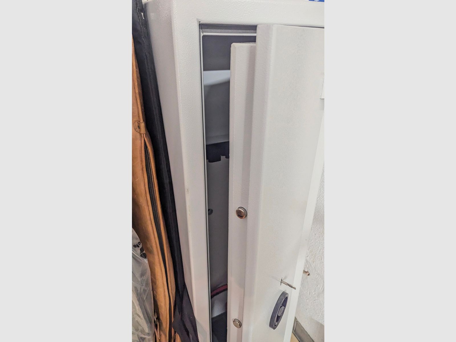 Wapenkluis dubbelbaardslot klasse 0 Bj 2021