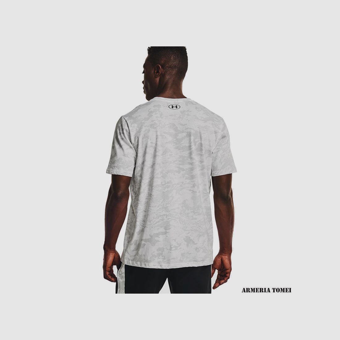 UNDER ARMOUR – MĘŻCZYŹNI – T-SHIRT ABC CAMO Biały / Mod Szary, zdjęcie 4 z 4