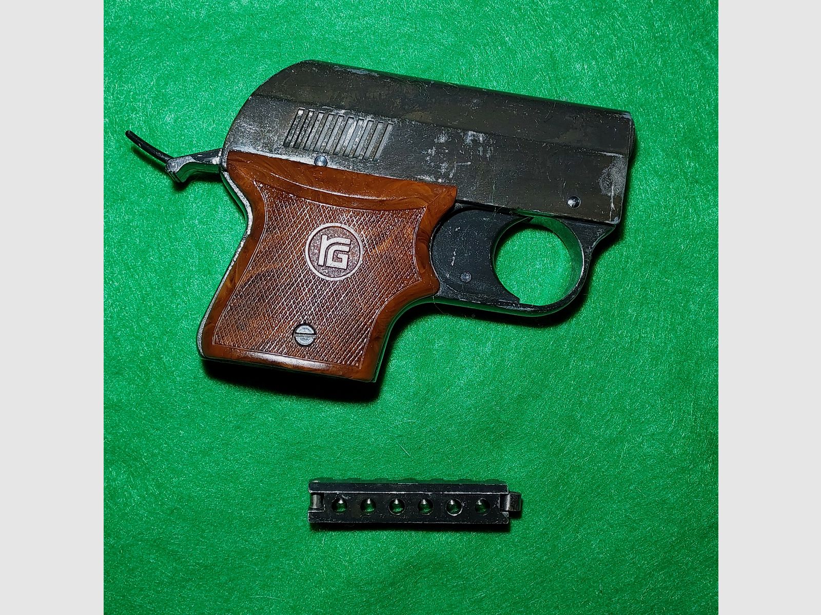 Röhm RG 3 Schreckschuss Pistole Kal. 6mm Flobert  (PTB 33) 
