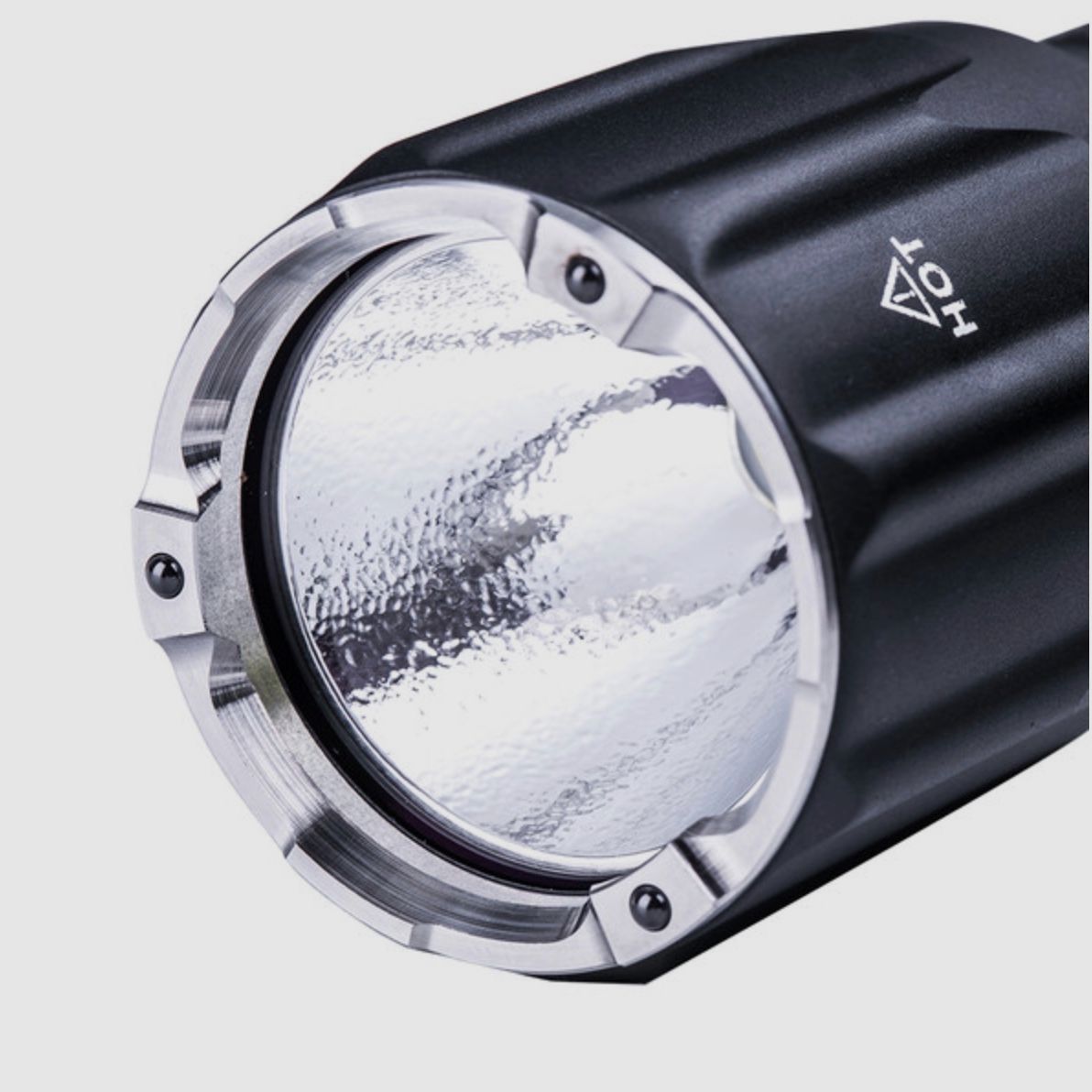 NEXTORCH TA30MAX 2100 Lumens Lampe de poche tactique LED portée de 250 m